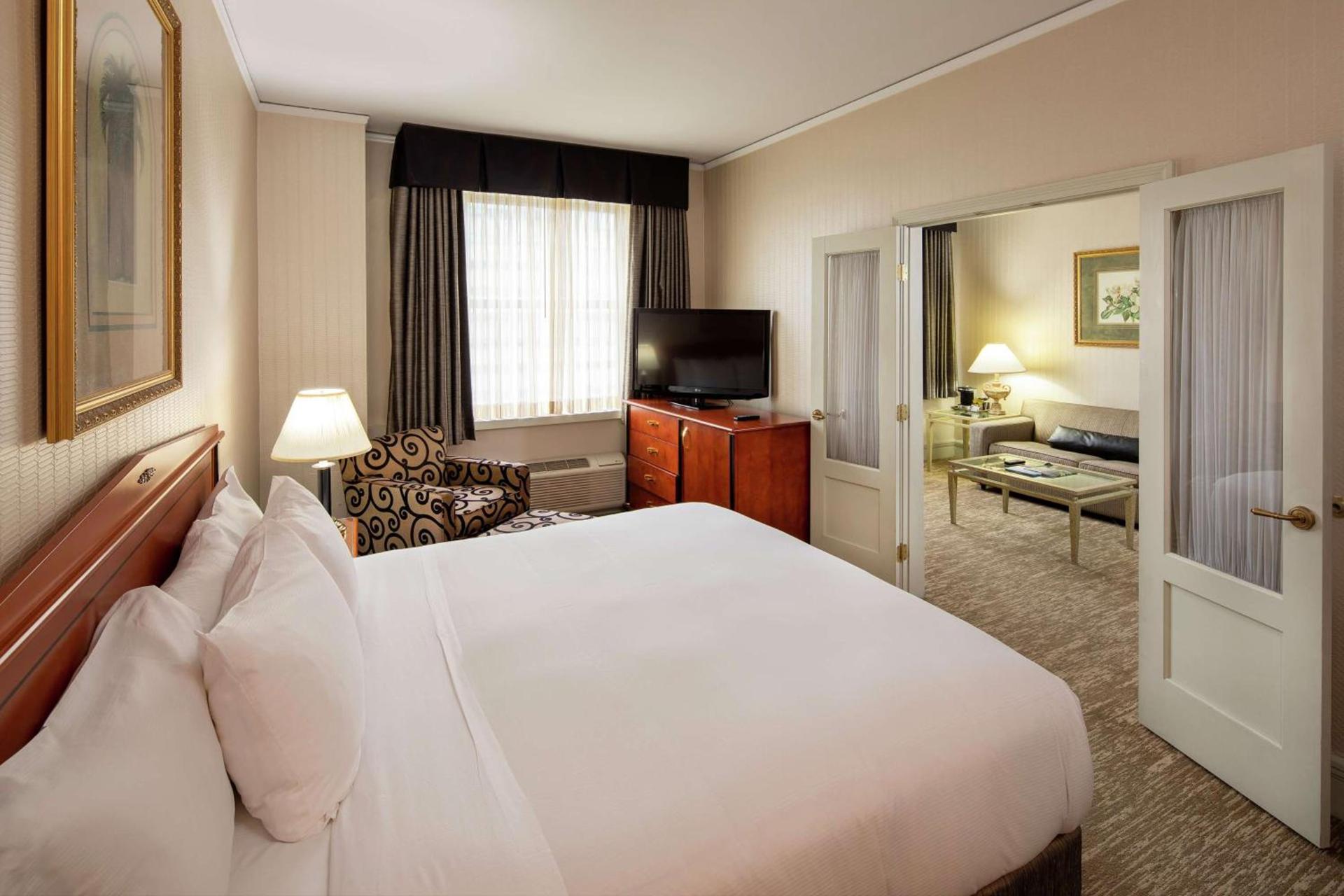 Hilton Cincinnati Netherland Plaza photo 34