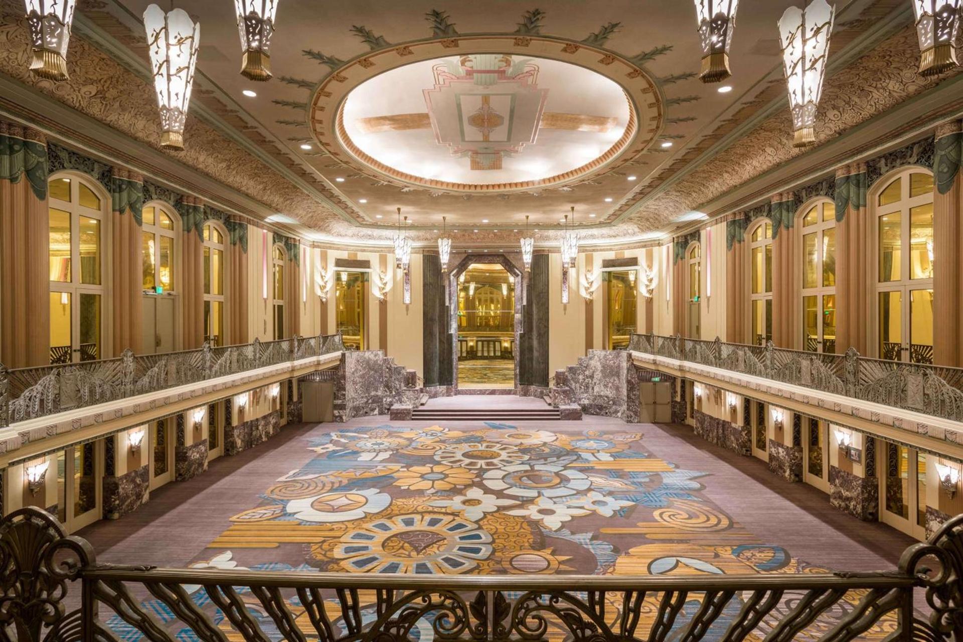 Hilton Cincinnati Netherland Plaza photo 21