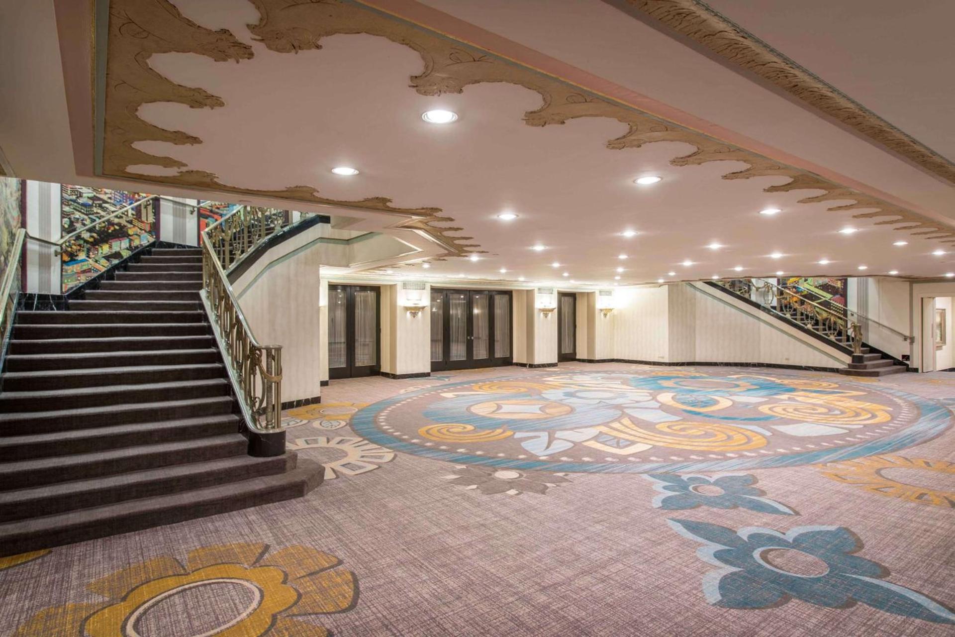 Hilton Cincinnati Netherland Plaza photo 22