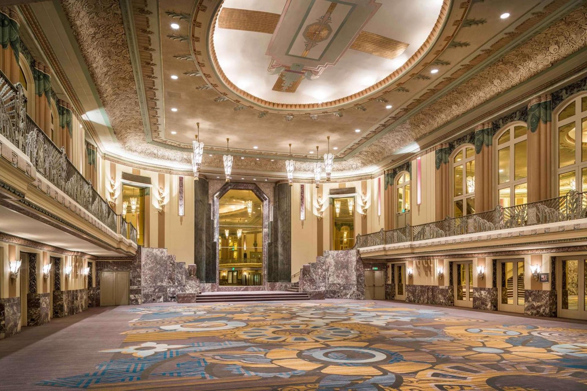 Hilton Cincinnati Netherland Plaza photo 8