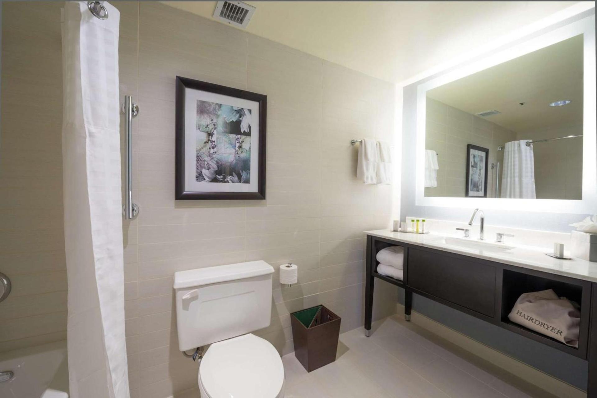 DoubleTree by Hilton Binghamton photo 8