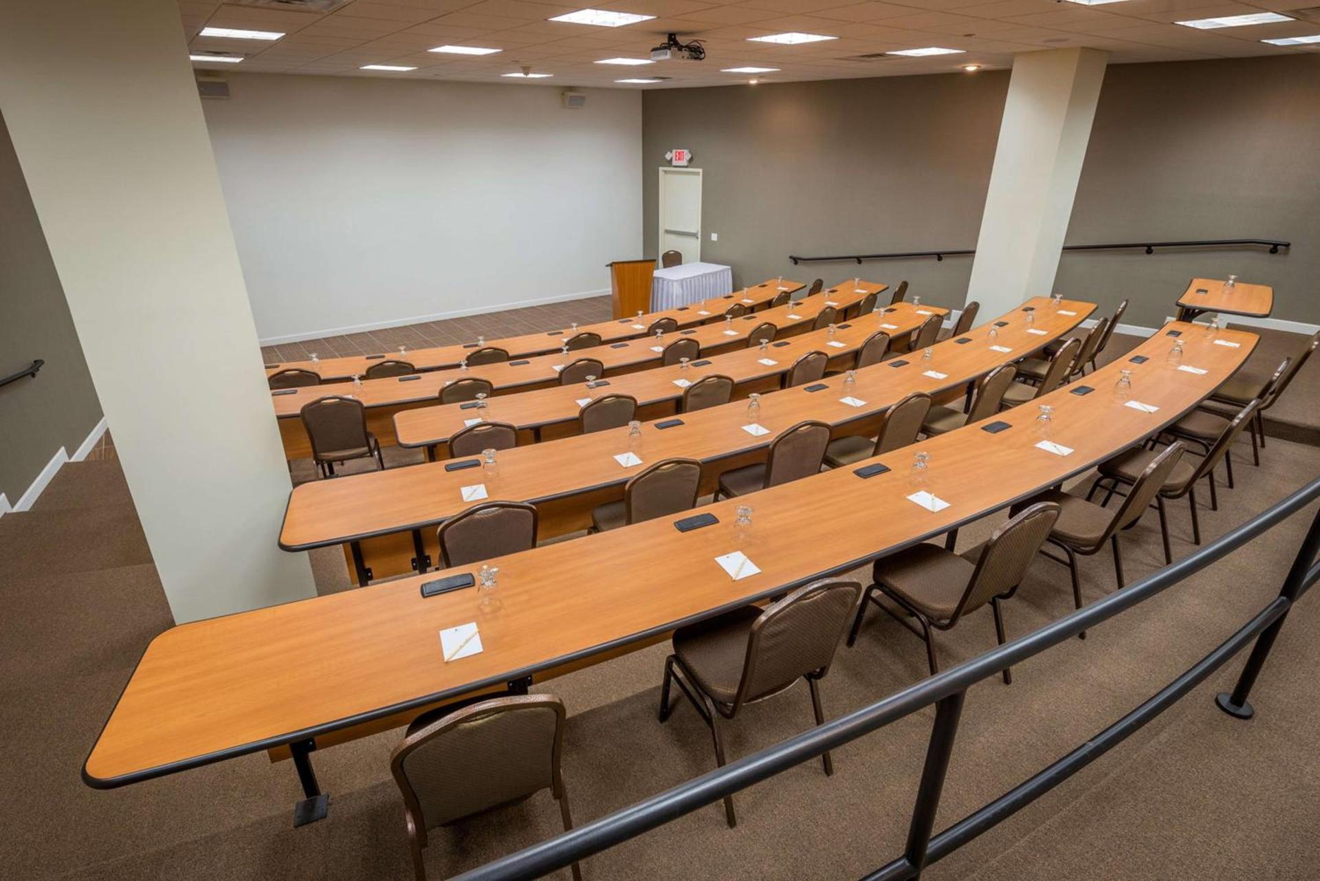 DoubleTree by Hilton Binghamton photo 23