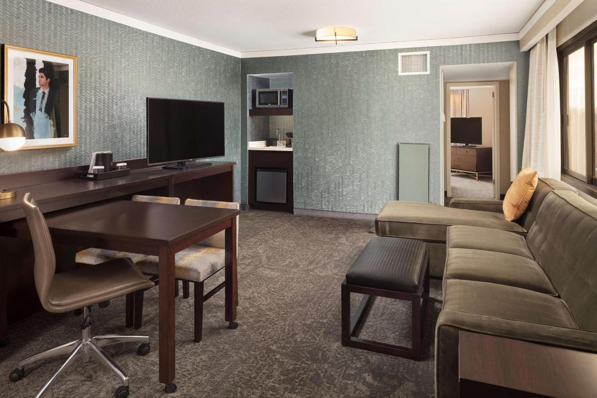 Embassy Suites Tysons Corner photo 27