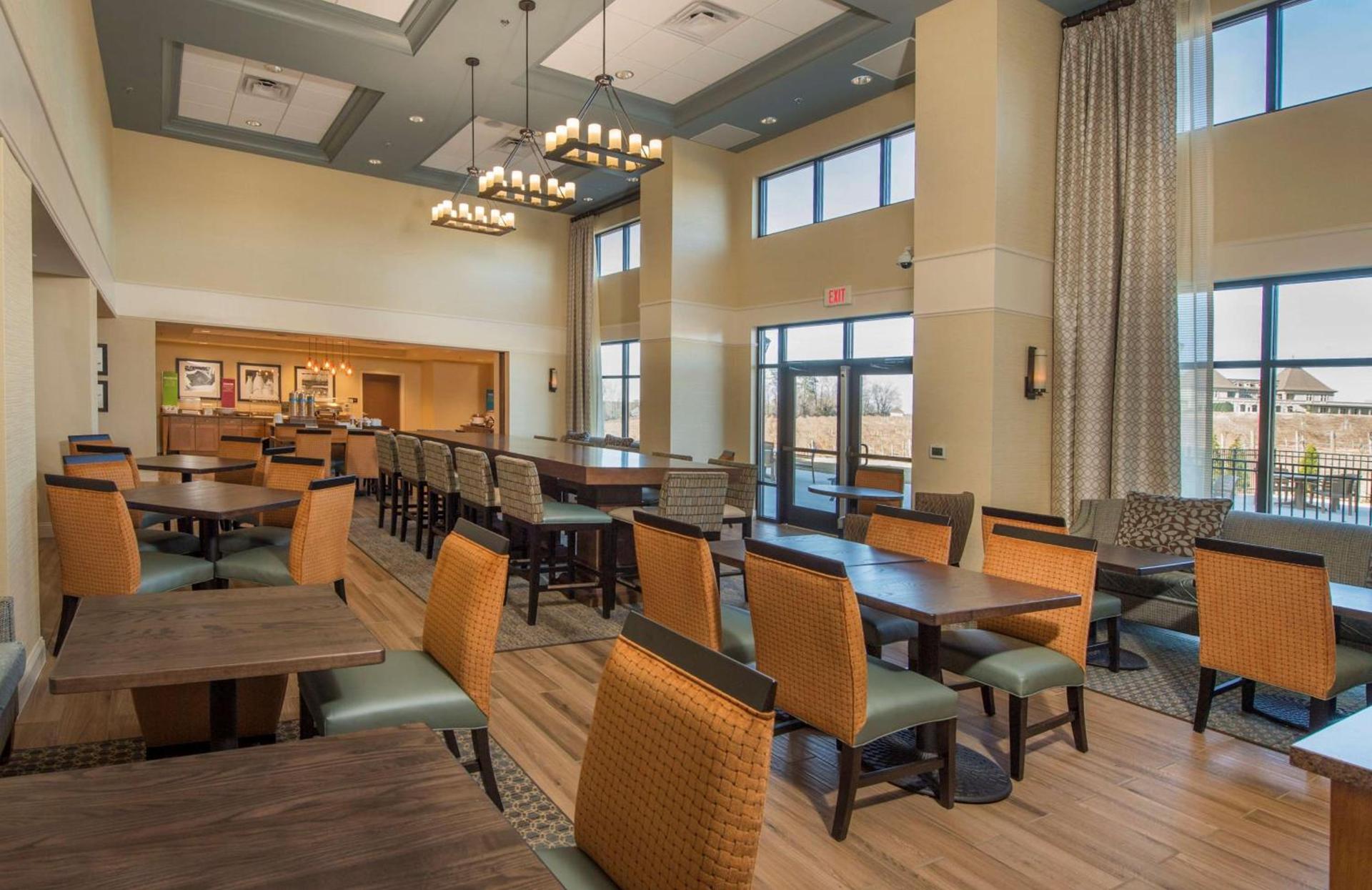 Hampton Inn & Suites Braselton photo 9