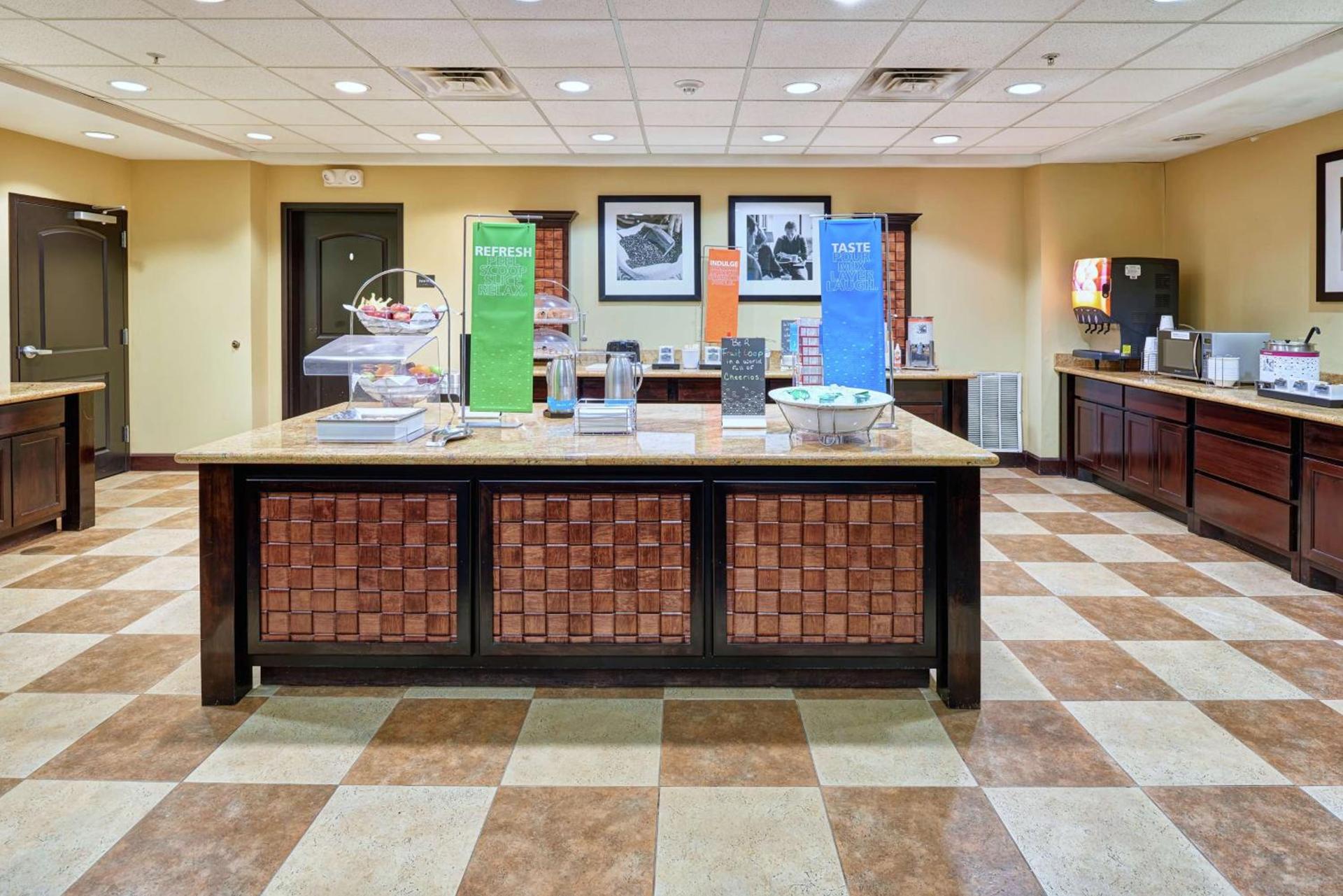 Hampton Inn Sweetwater photo 11