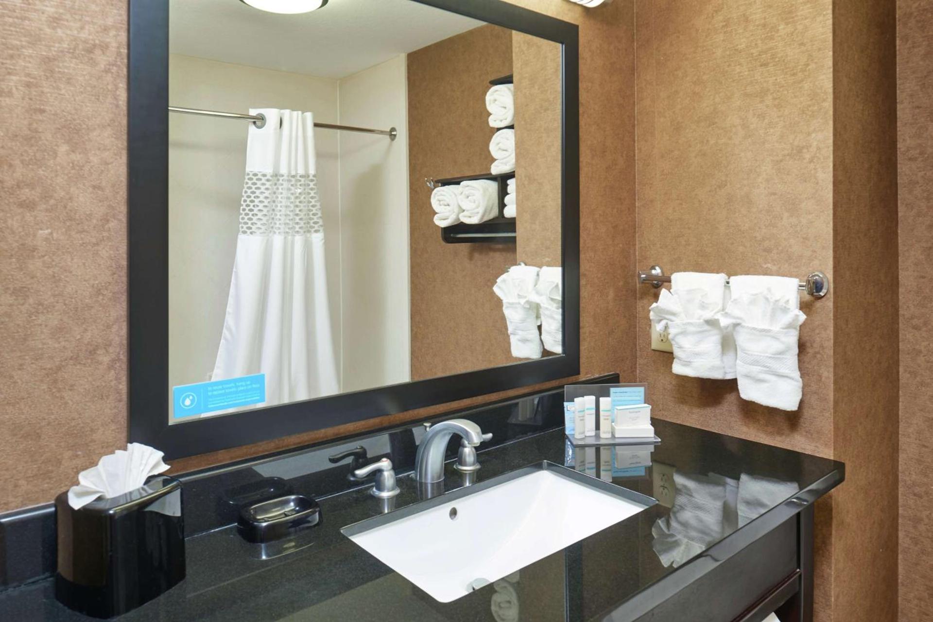 Hampton Inn Sweetwater photo 17