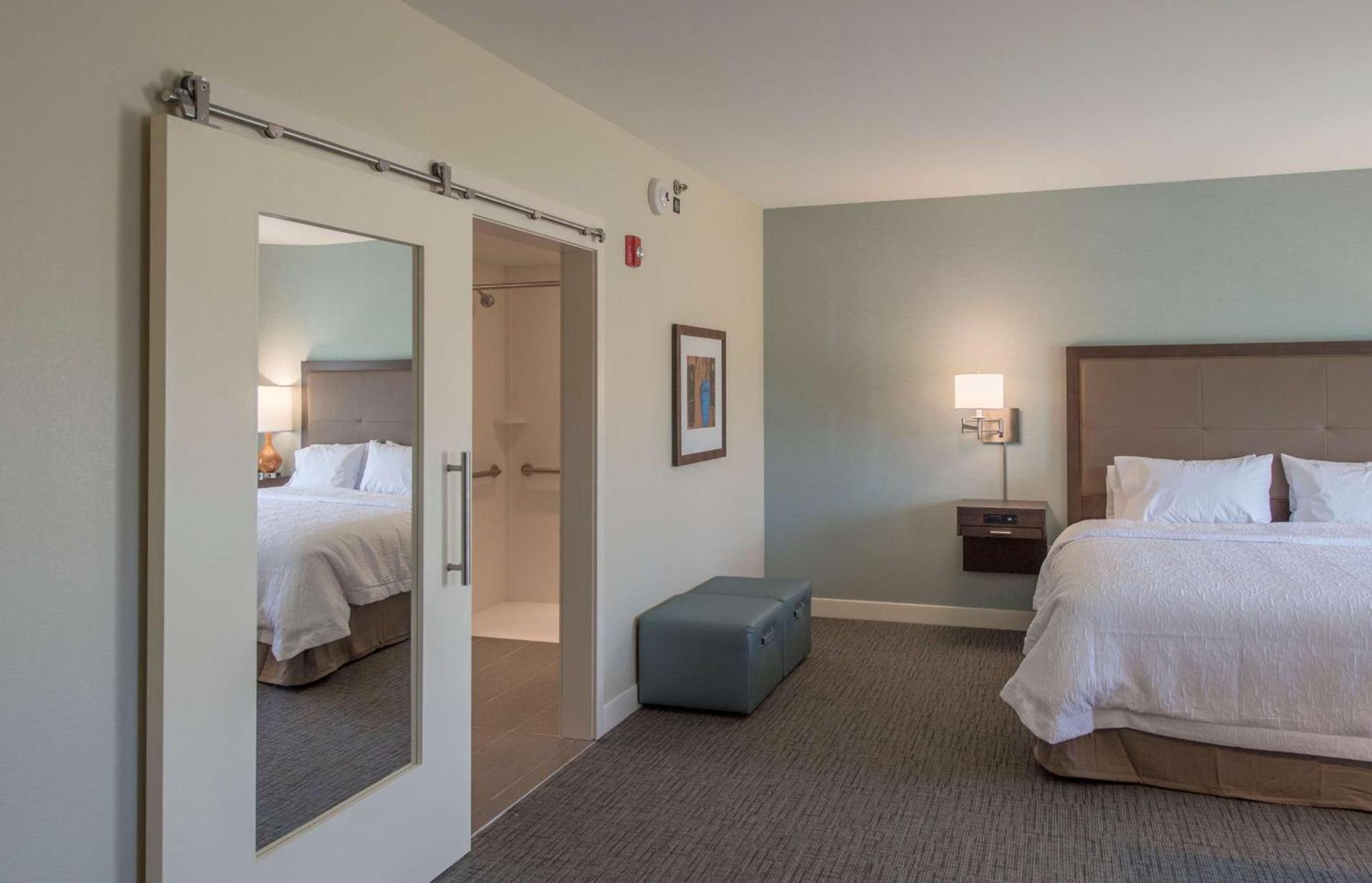 Hampton Inn & Suites Braselton photo 21