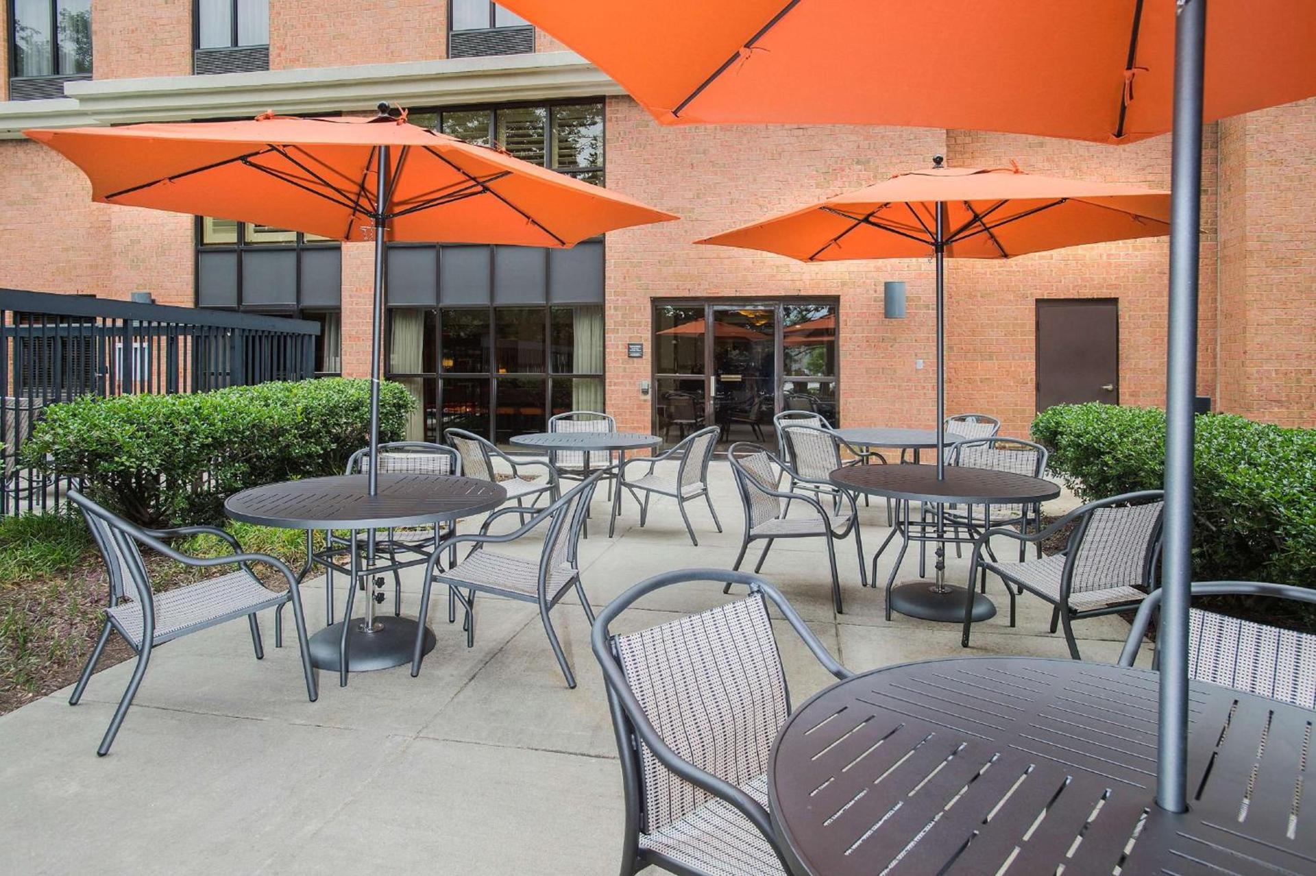 Hampton Inn & Suites Annapolis photo 3