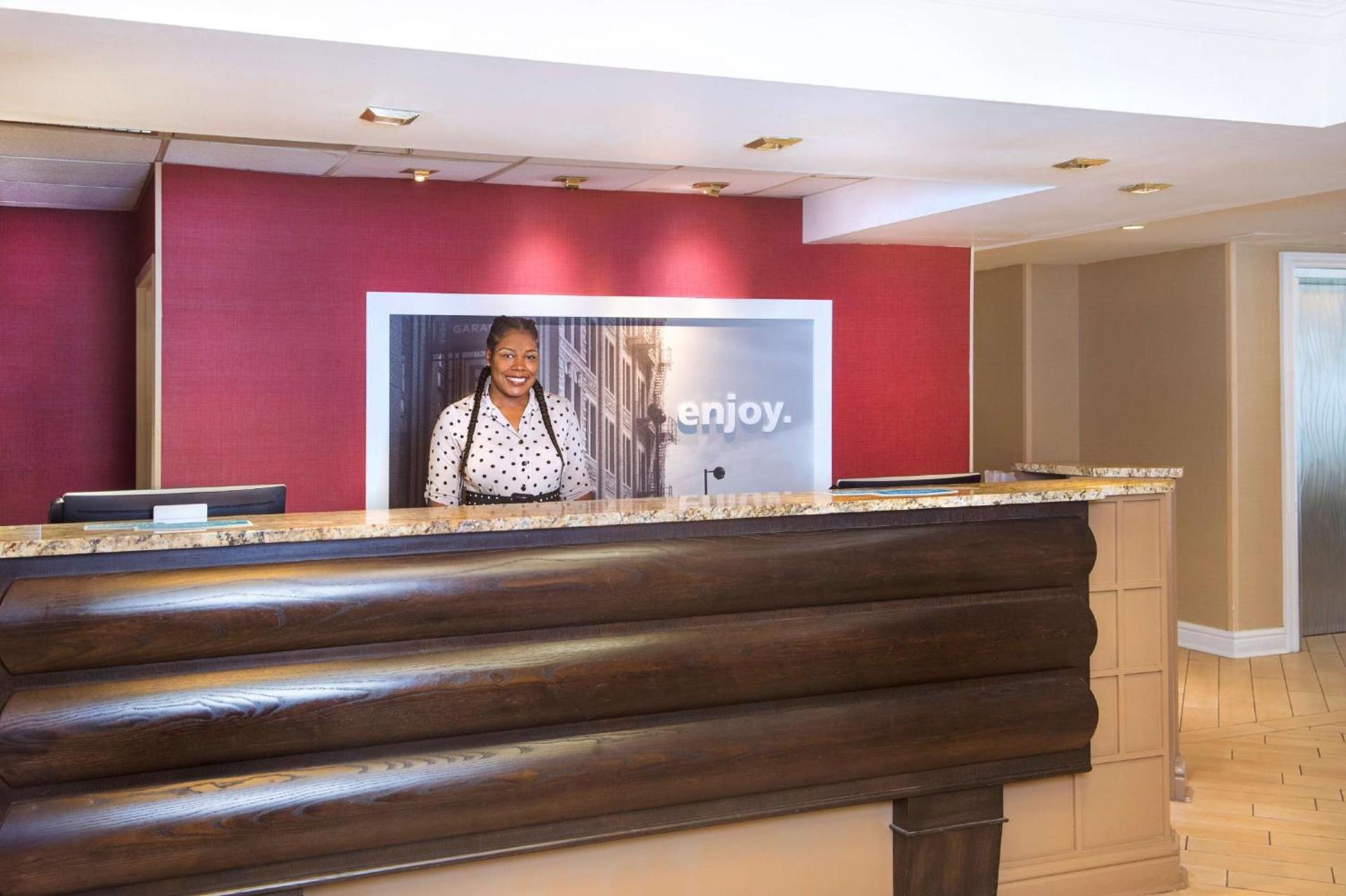Hampton Inn & Suites Annapolis photo 4