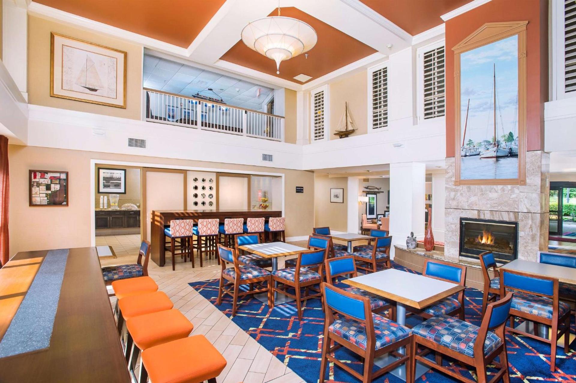 Hampton Inn & Suites Annapolis photo 8