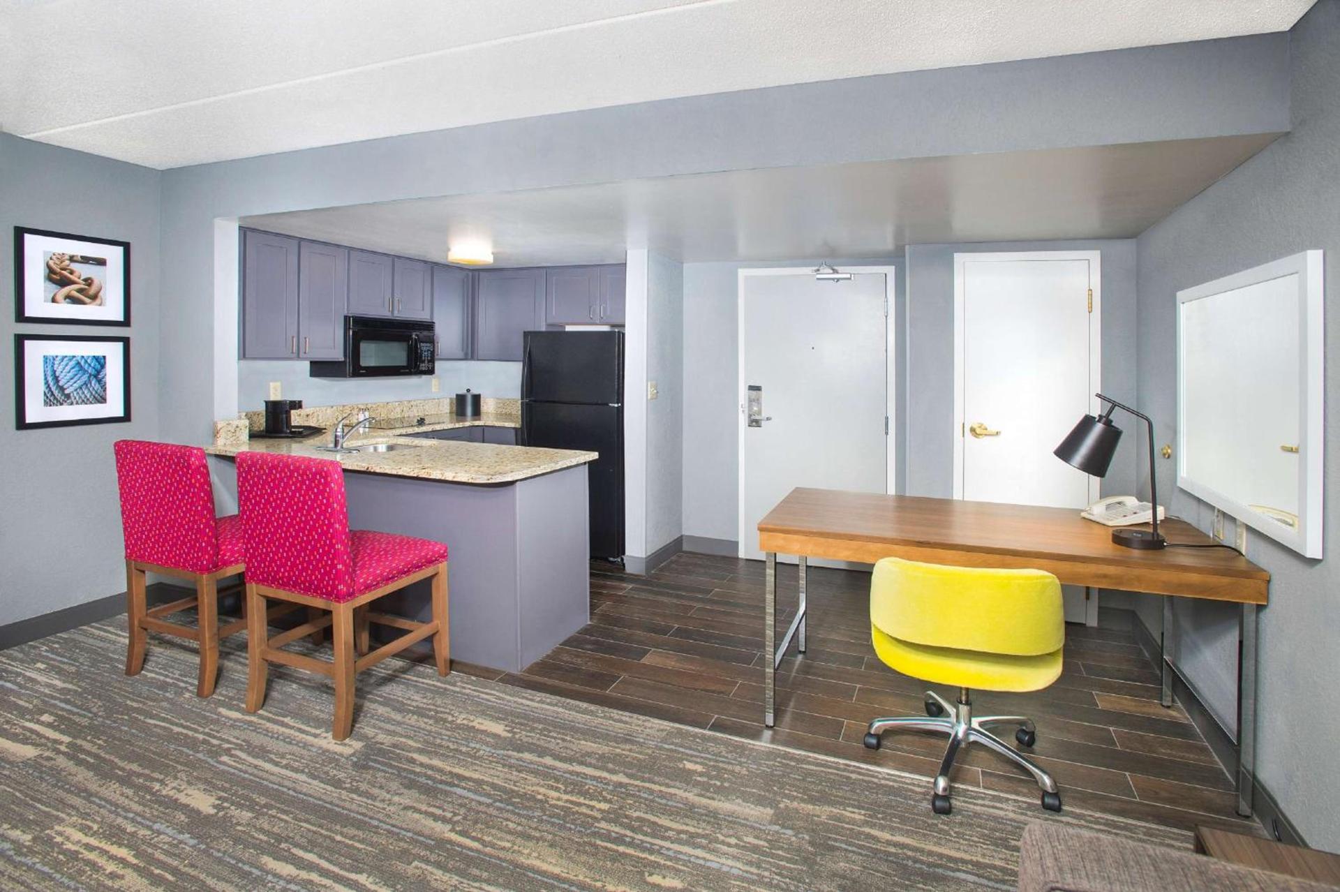 Hampton Inn & Suites Annapolis photo 17