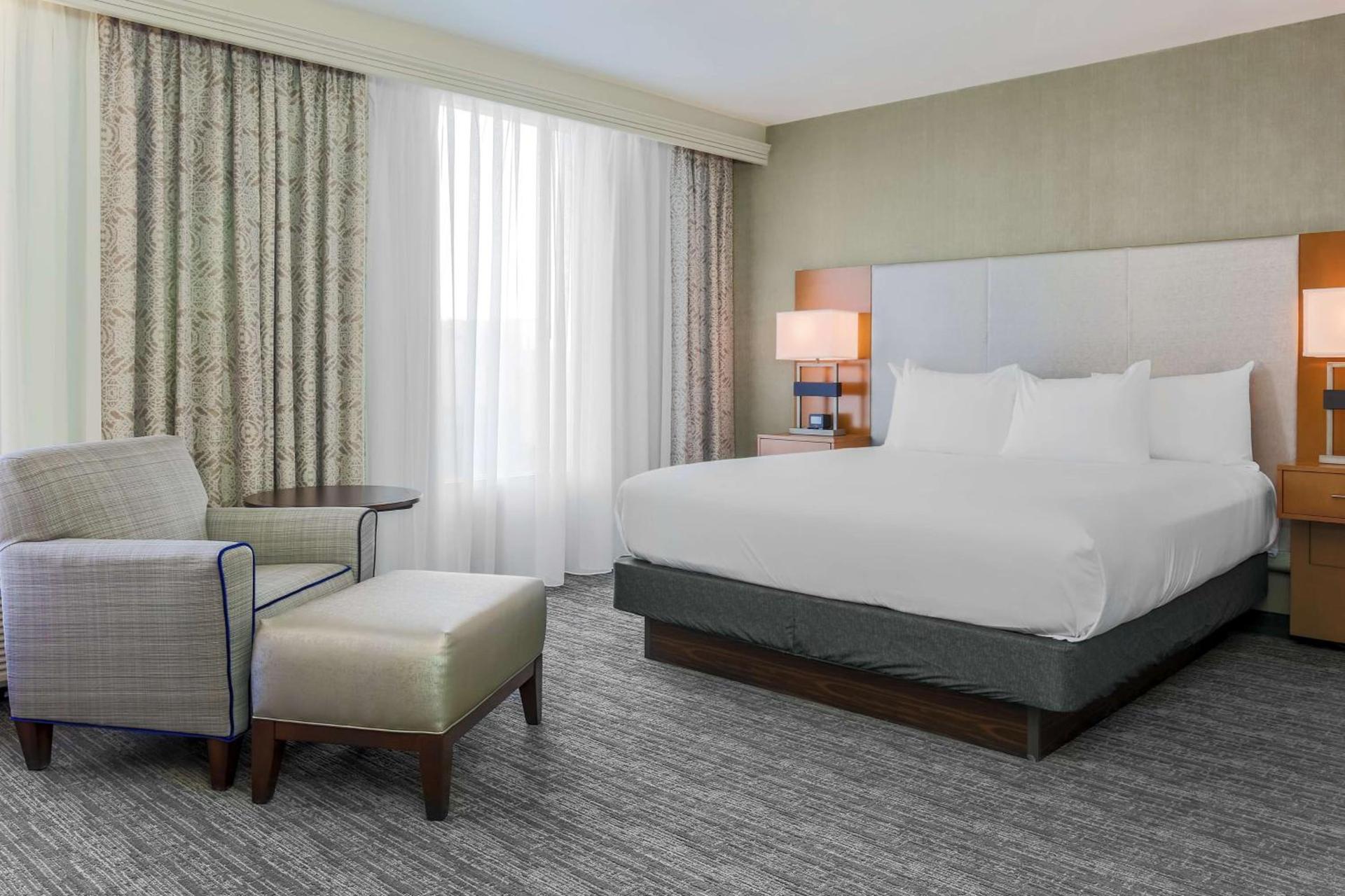DoubleTree by Hilton Atlanta Airport photo 16