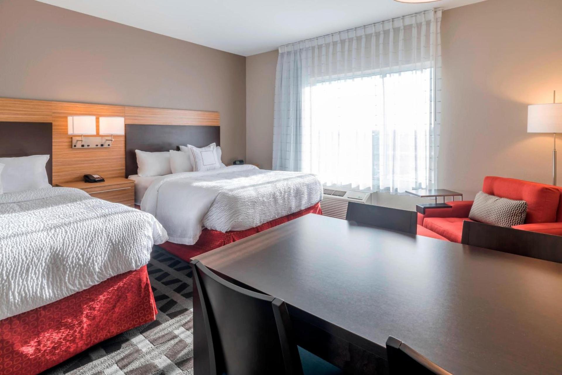 Towneplace Suites By Marriott Hays photo 13