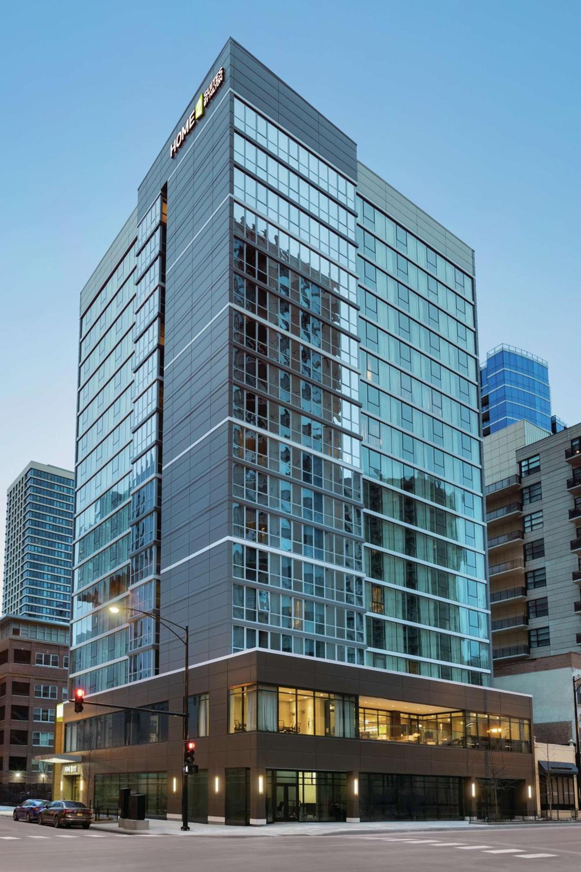 Home2 Suites By Hilton Chicago River North photo 3