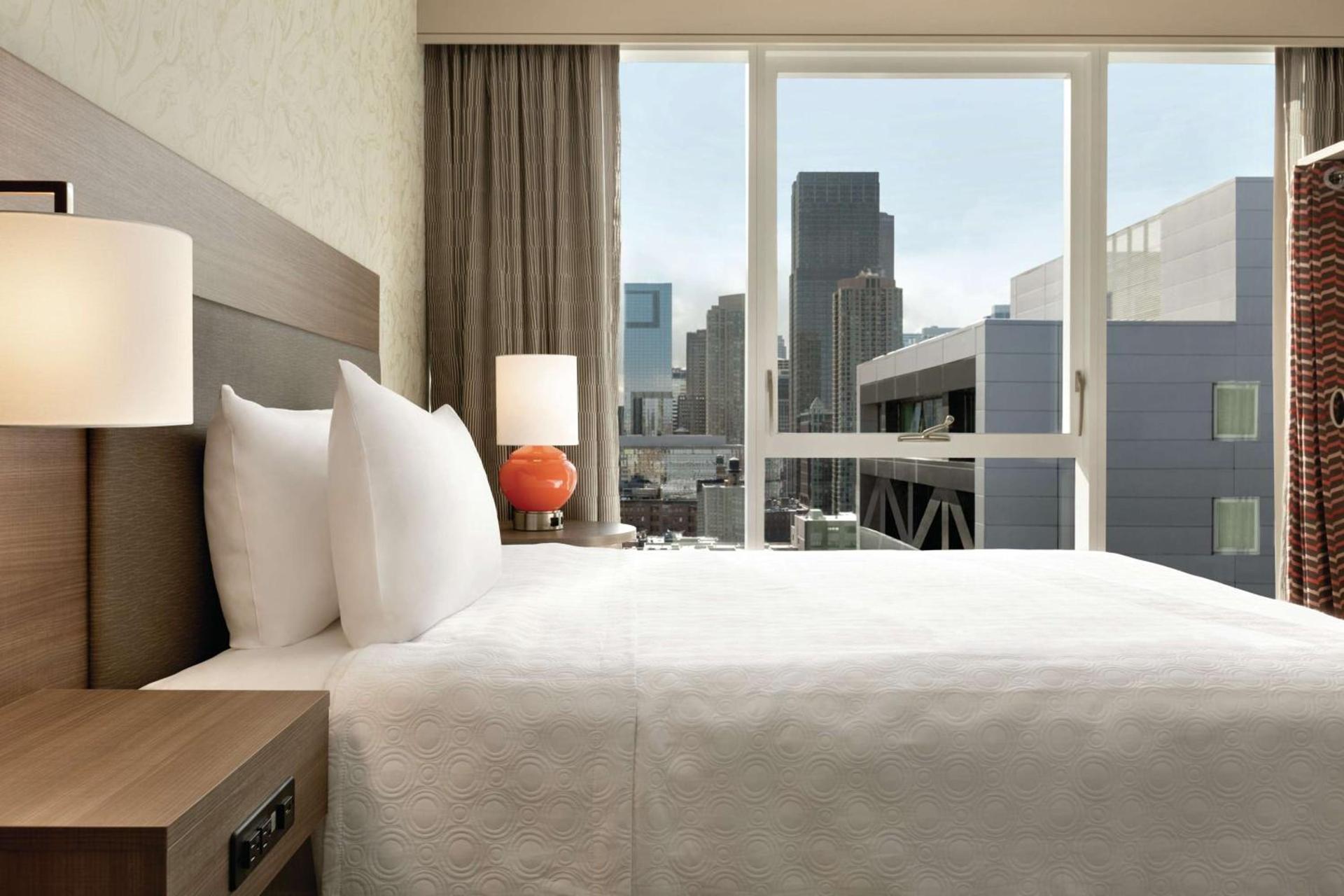 Home2 Suites By Hilton Chicago River North photo 18