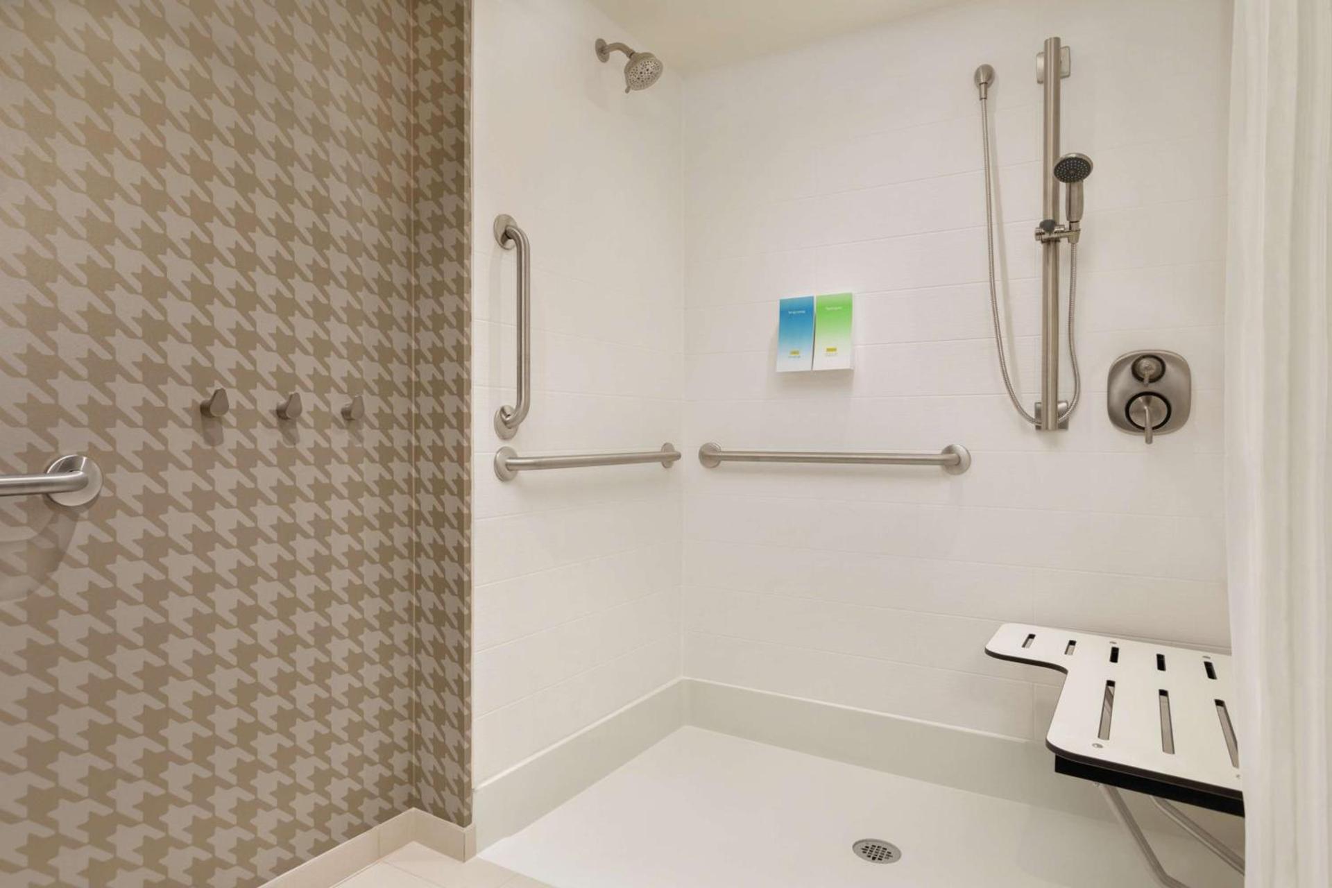 Home2 Suites By Hilton Chicago River North photo 19