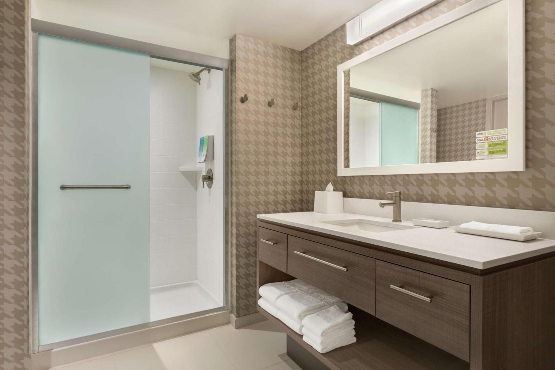 Home2 Suites By Hilton Chicago River North photo 37