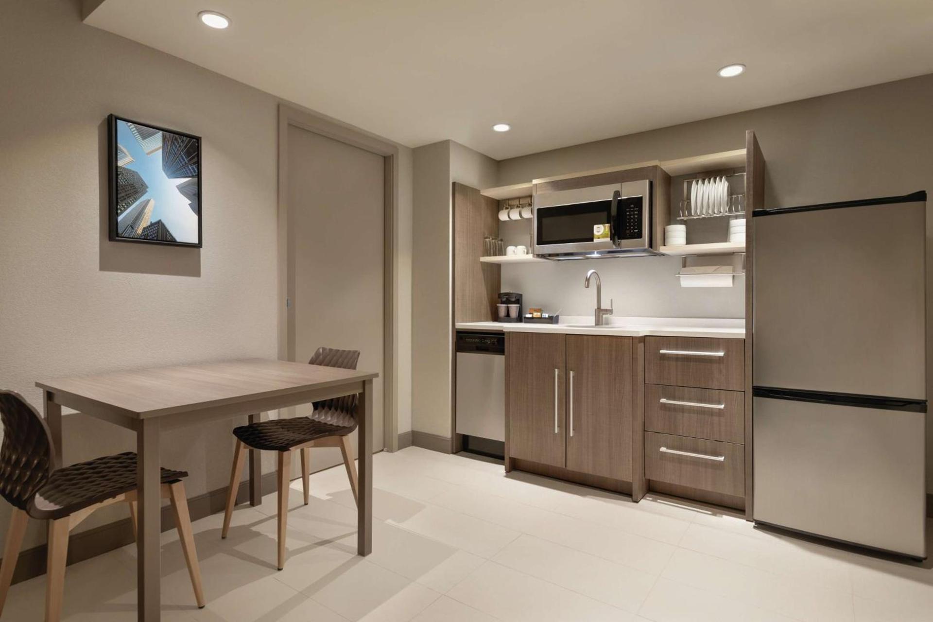 Home2 Suites By Hilton Chicago River North photo 41