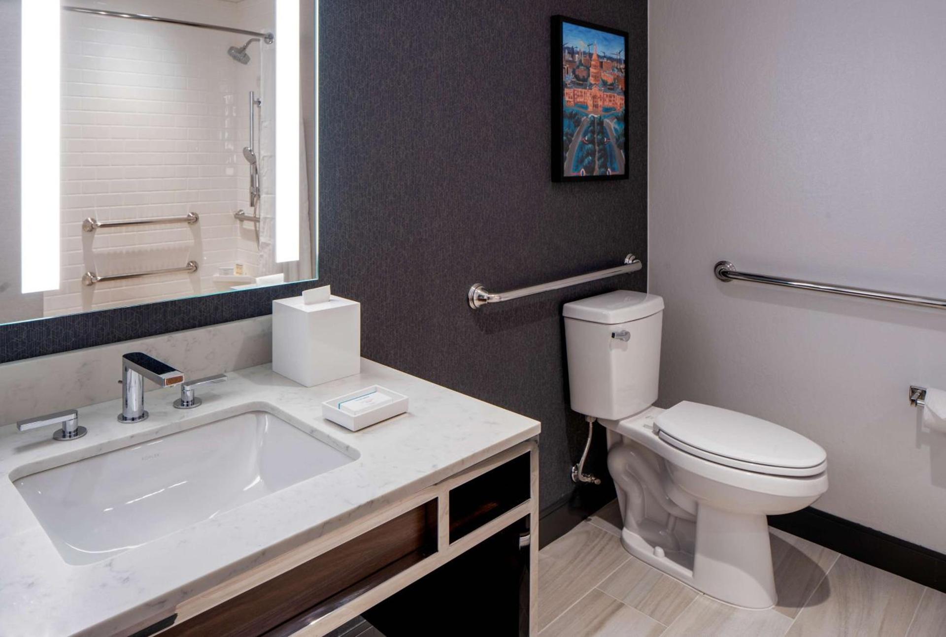 Hilton Garden Inn Austin University Capitol District photo 13
