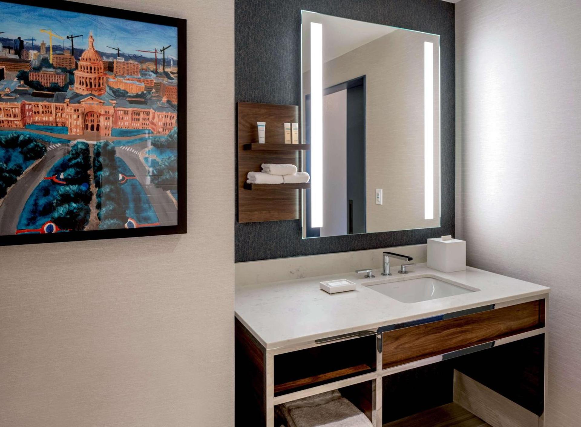 Hilton Garden Inn Austin University Capitol District photo 16