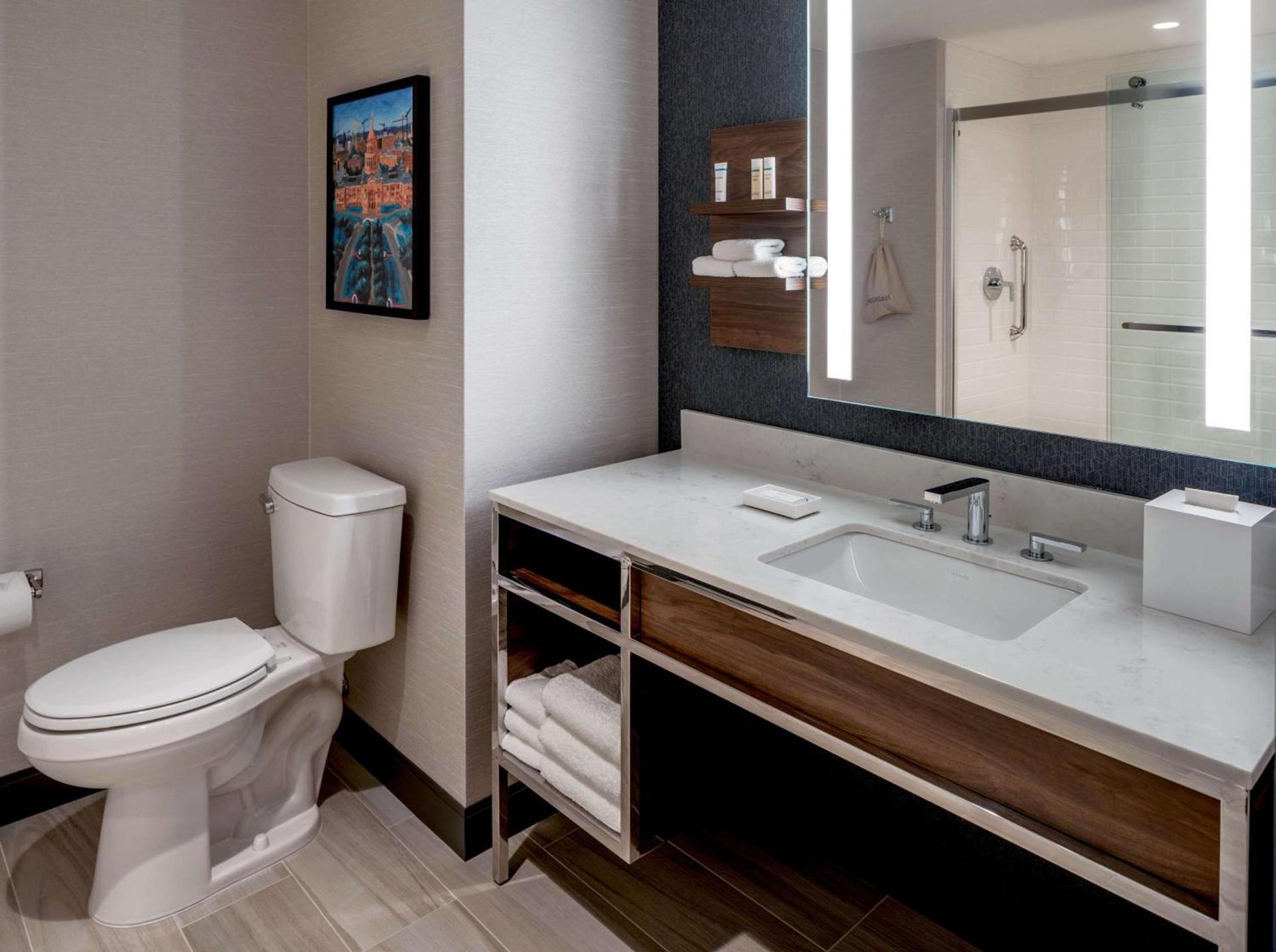 Hilton Garden Inn Austin University Capitol District photo 17