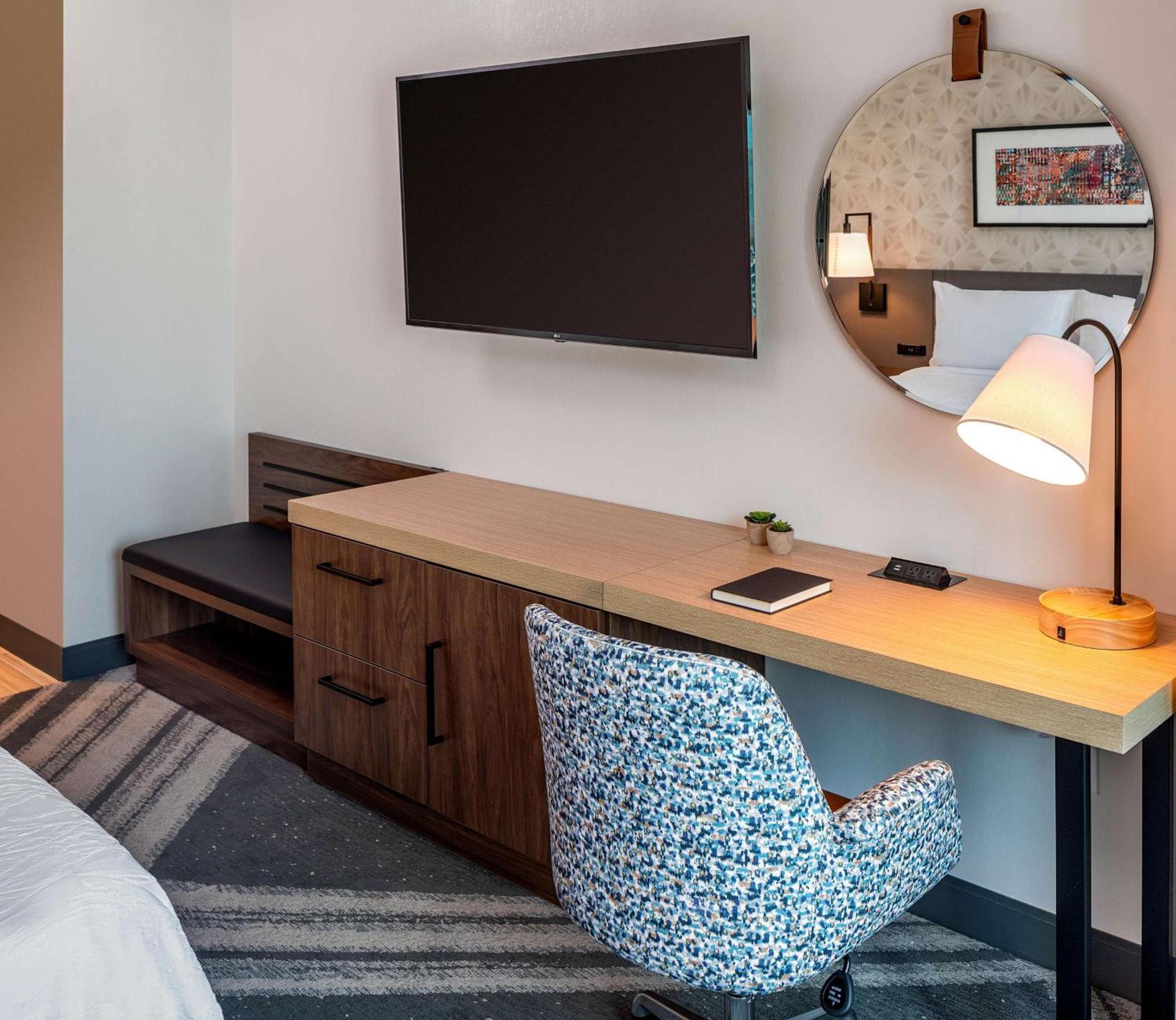 Hilton Garden Inn Austin University Capitol District photo 26