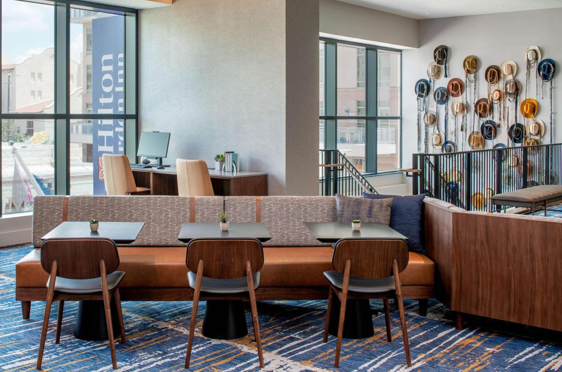 Hilton Garden Inn Austin University Capitol District photo 37