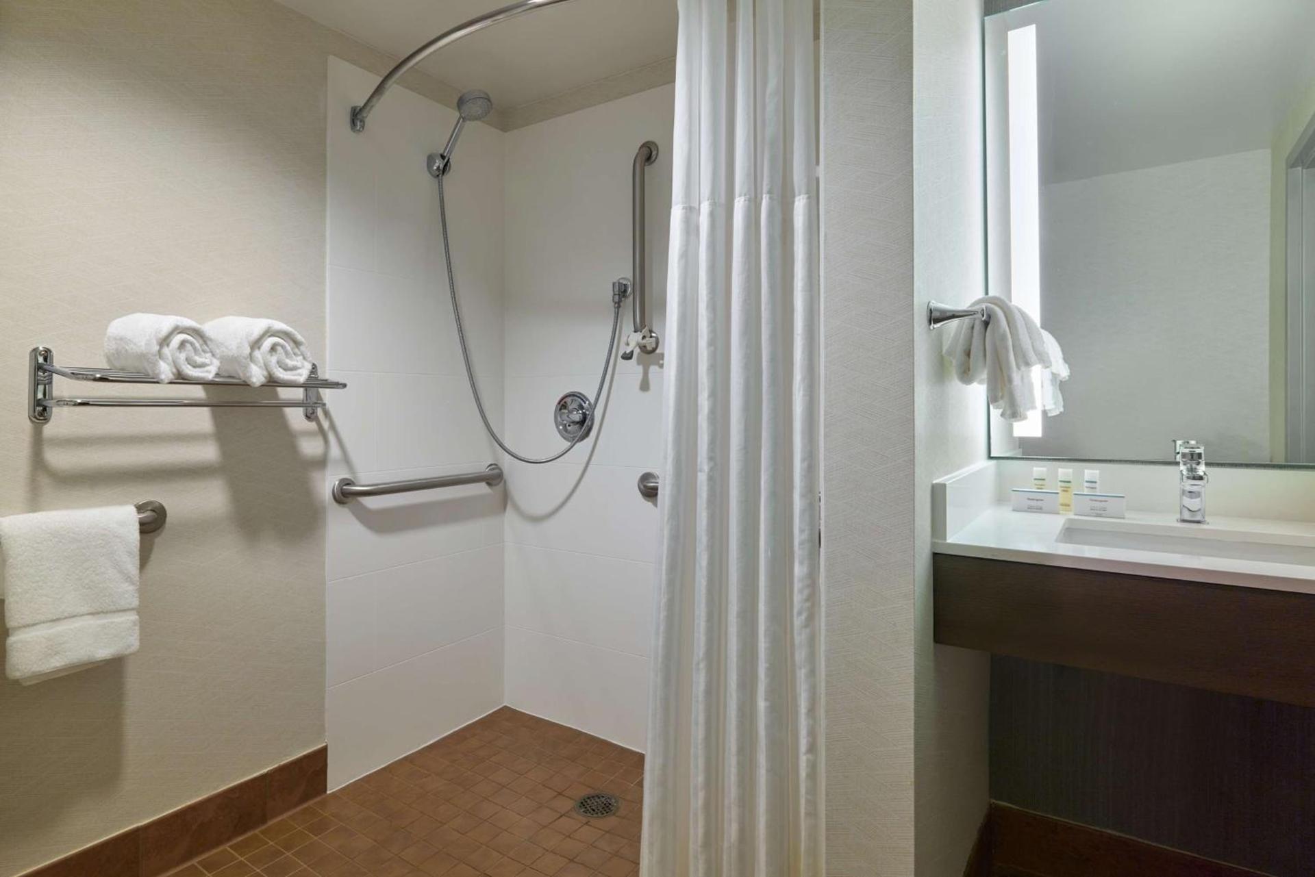 Hilton Garden Inn Bloomington photo 36