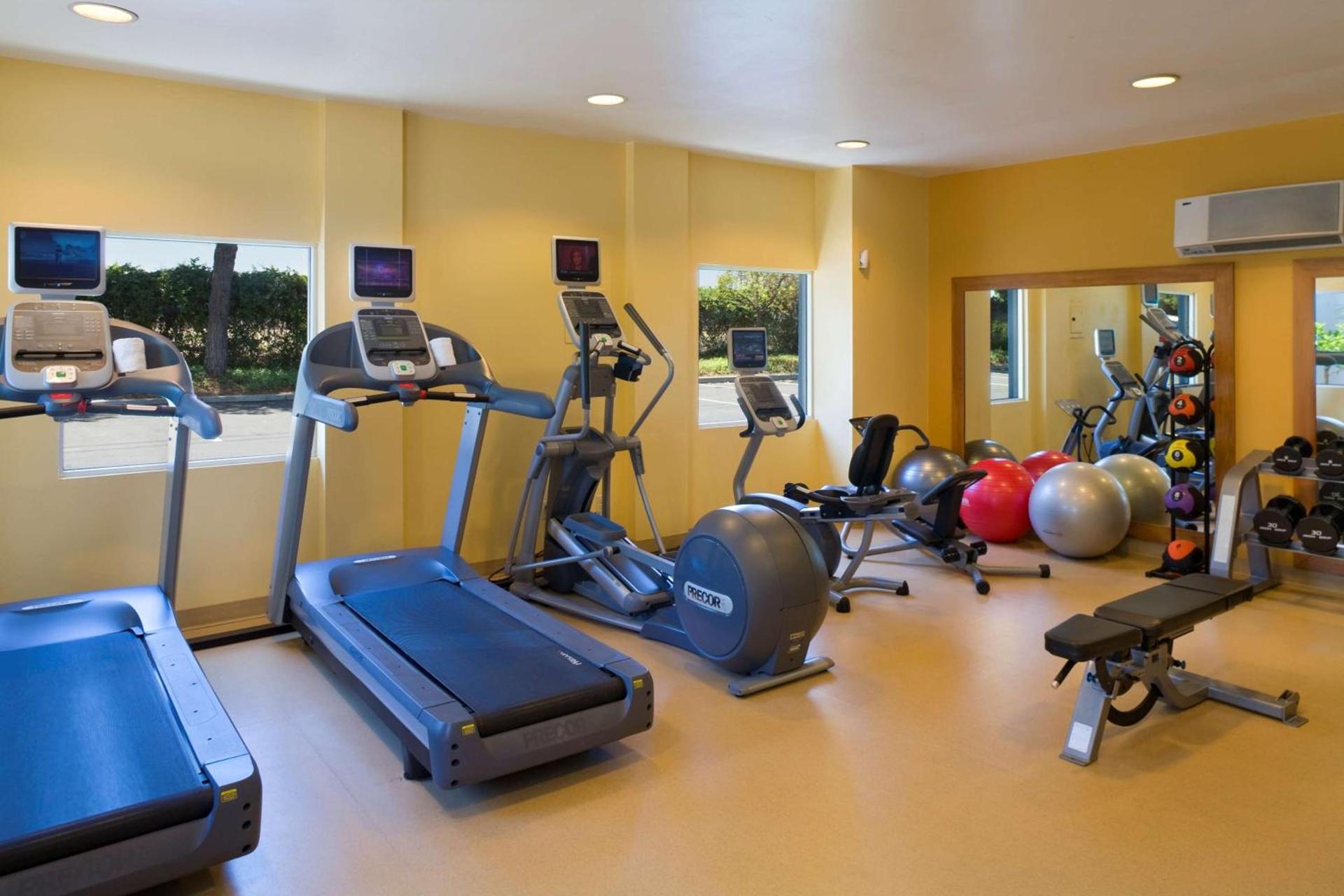 Embassy Suites by Hilton Anaheim North photo 14
