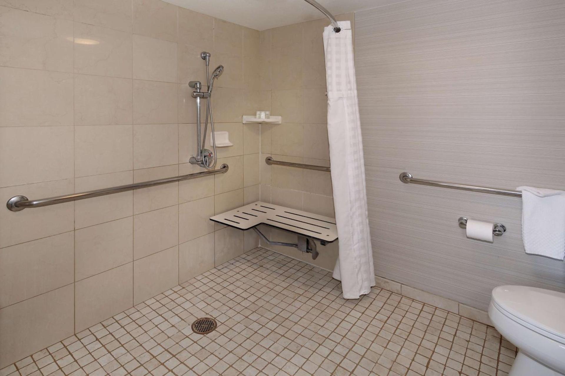 Embassy Suites by Hilton Anaheim North photo 18