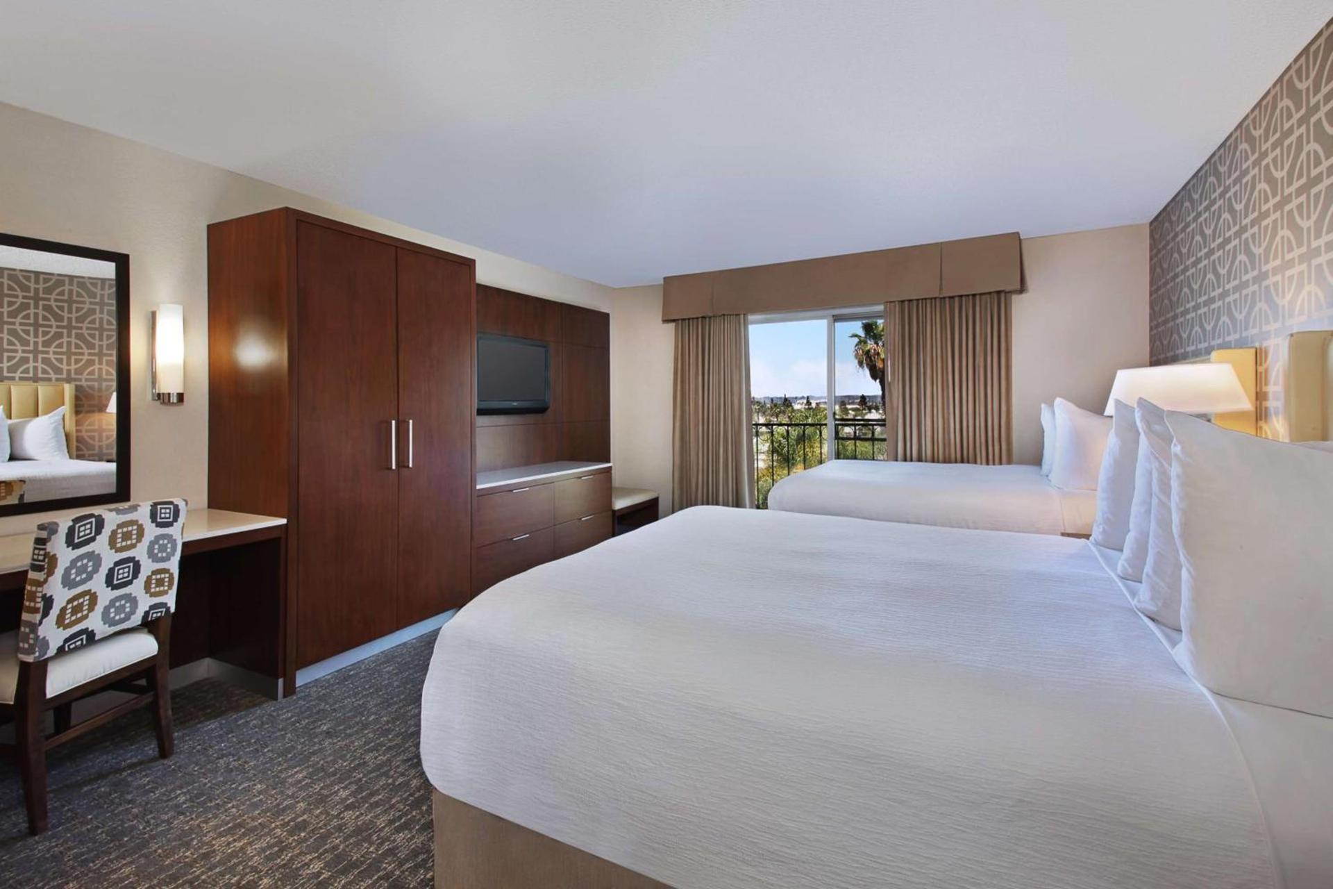 Embassy Suites by Hilton Anaheim North photo 23