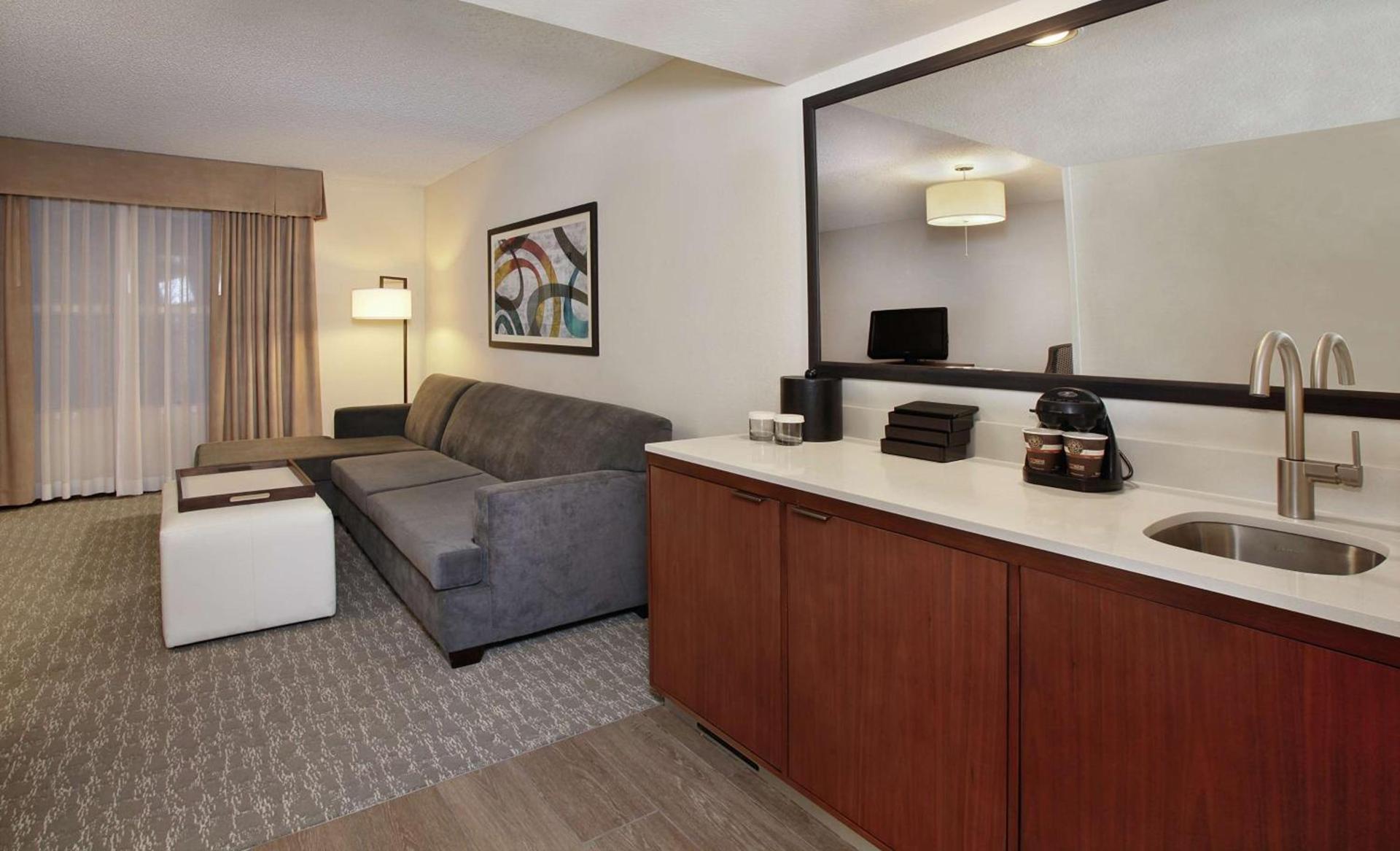 Embassy Suites by Hilton Anaheim North photo 24