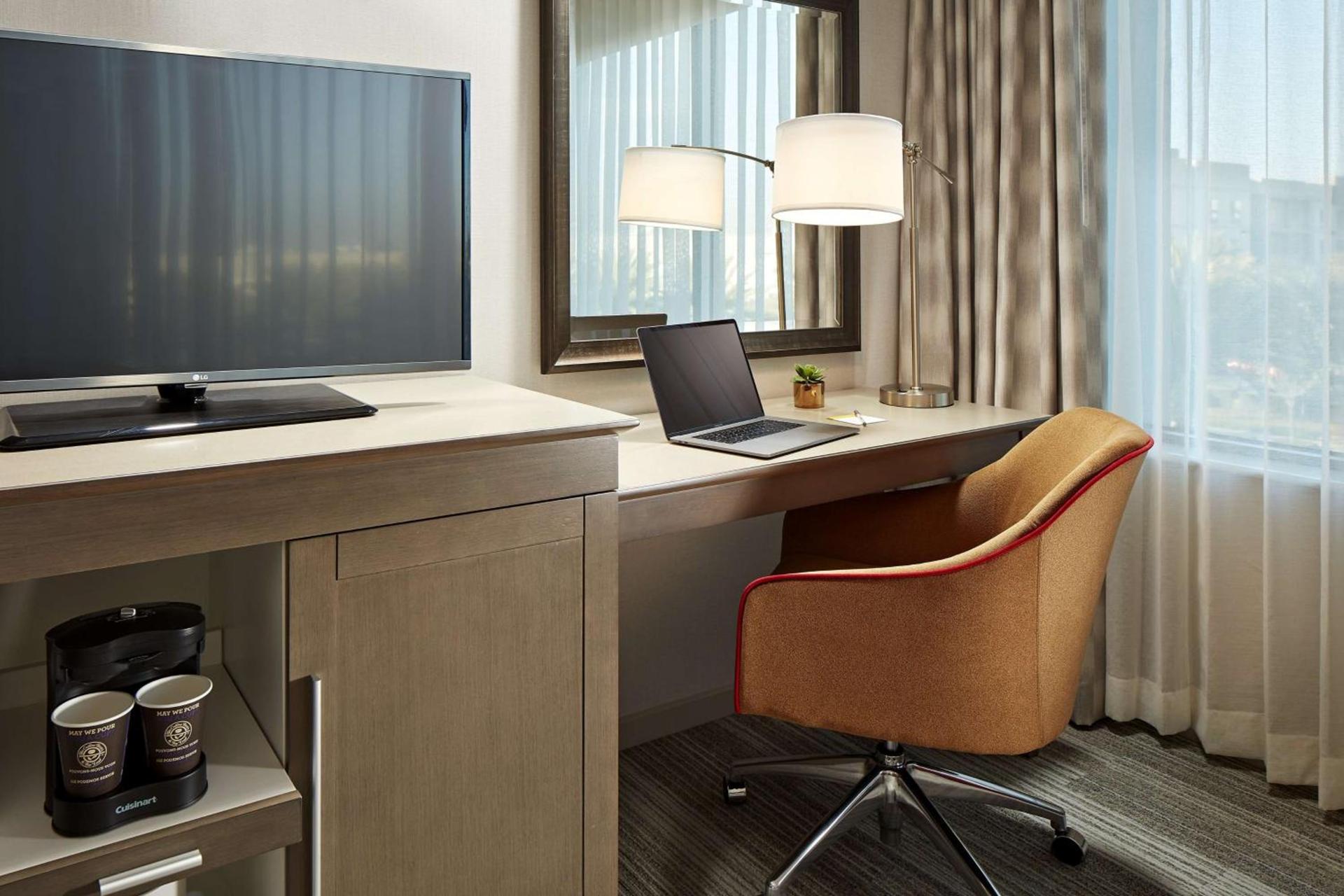 Hampton Inn Long Beach Airport, Ca photo 22
