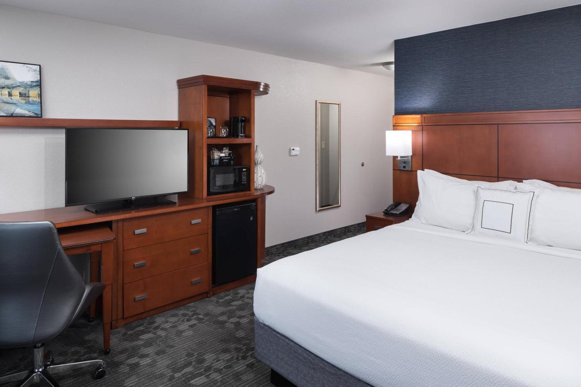 Courtyard by Marriott Austin Parmer Tech Ridge photo 10