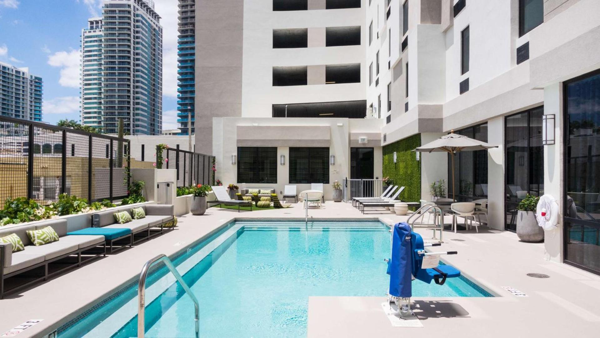 Hampton Inn & Suites Miami Wynwood Design District, FL photo 11
