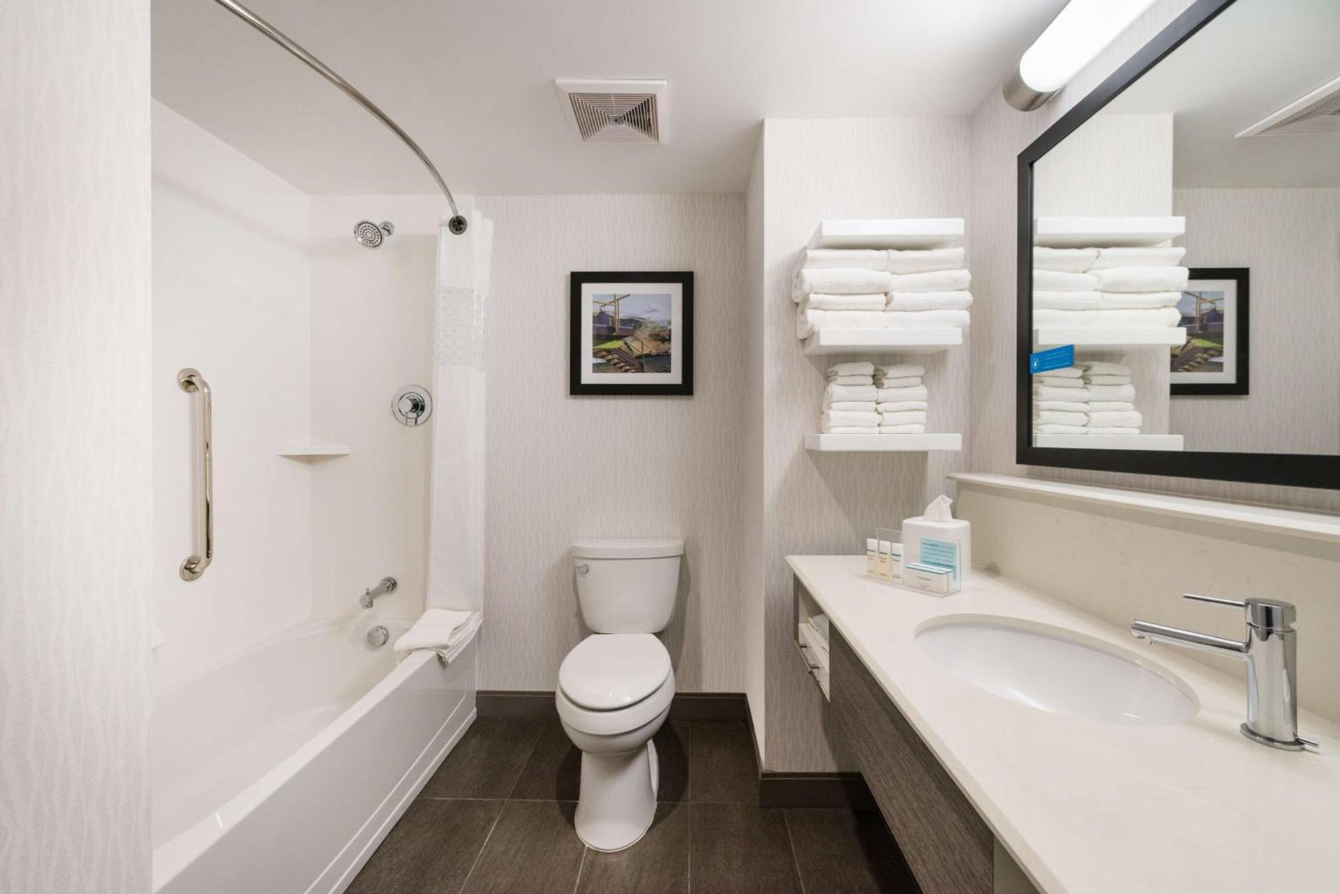 Hampton Inn & Suites Miami Wynwood Design District, FL photo 20