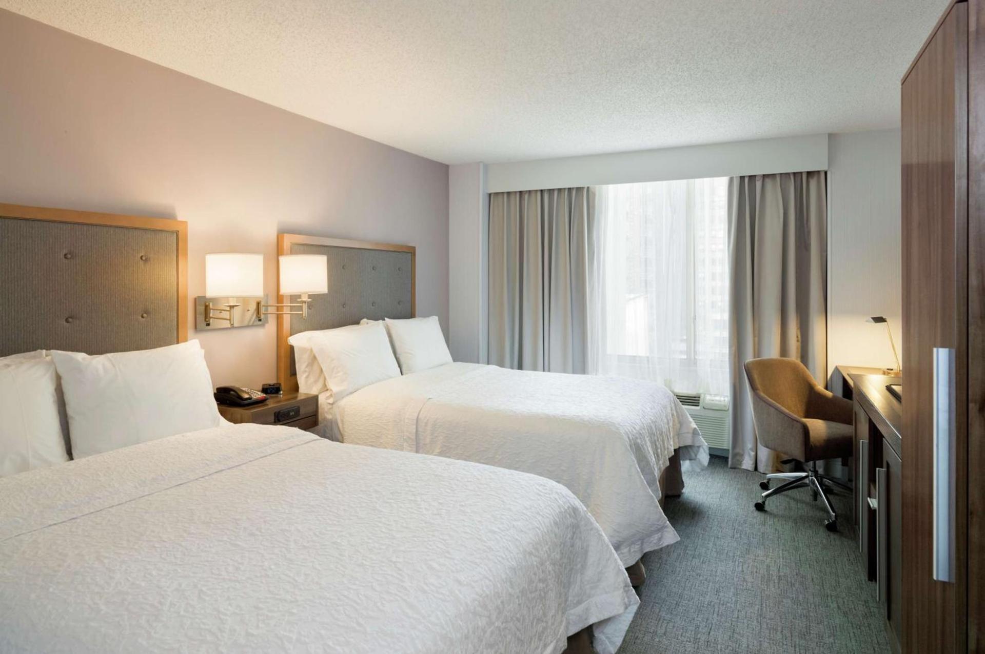 Hampton Inn Manhattan Chelsea photo 12