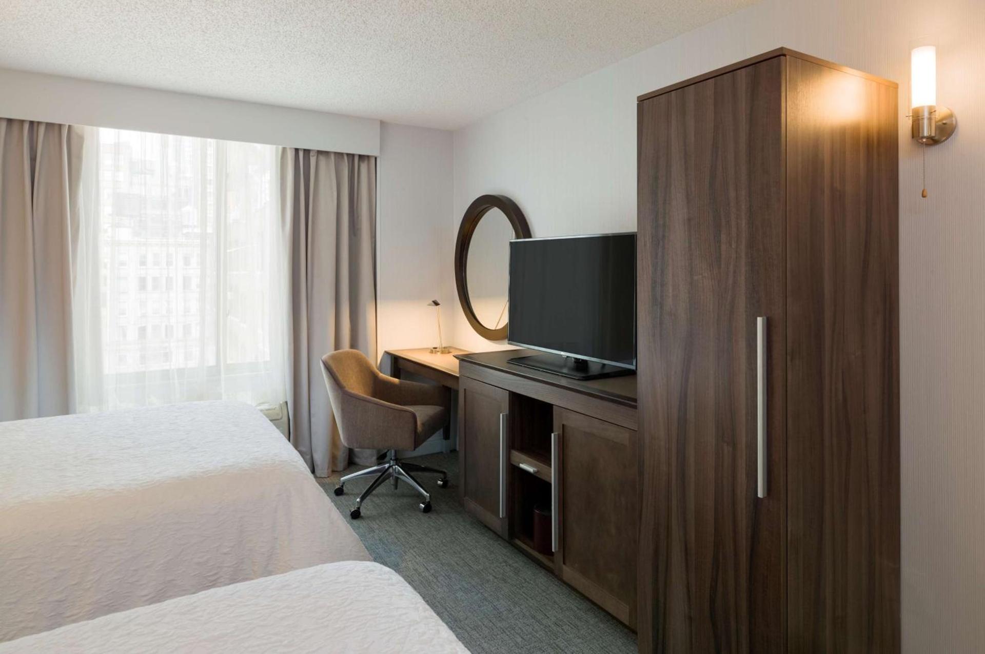 Hampton Inn Manhattan Chelsea photo 17
