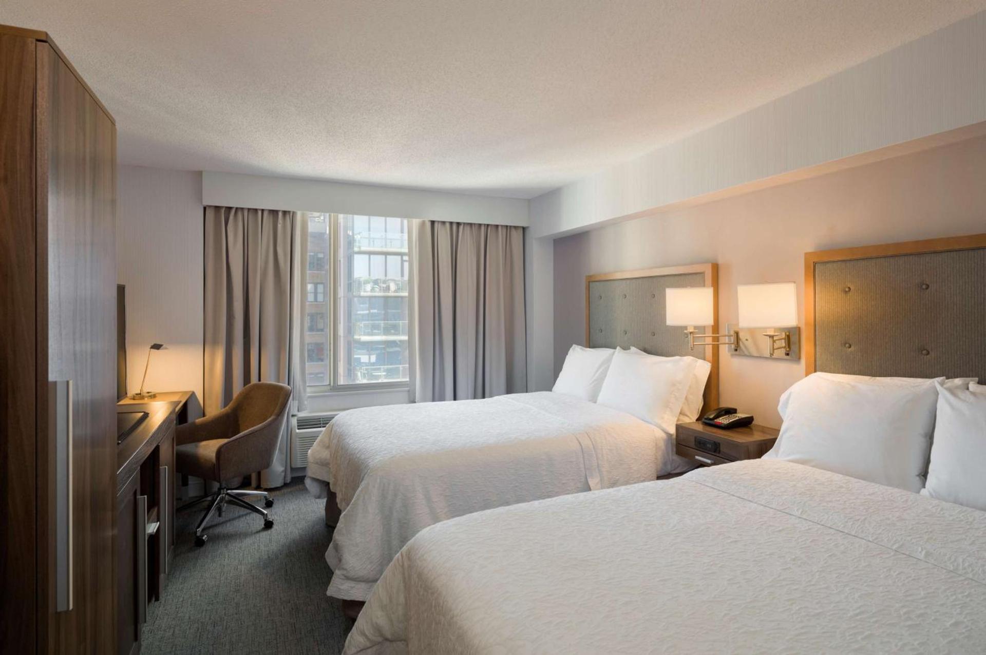 Hampton Inn Manhattan Chelsea photo 20