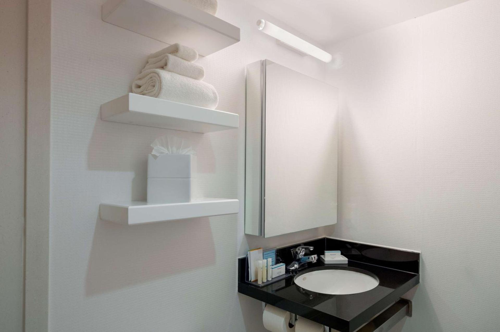 Hampton Inn Manhattan Chelsea photo 22