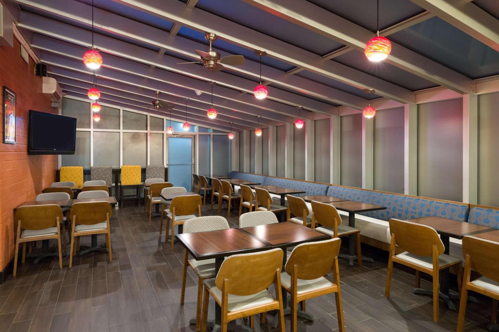 Hampton Inn Manhattan - Times Square South photo 6