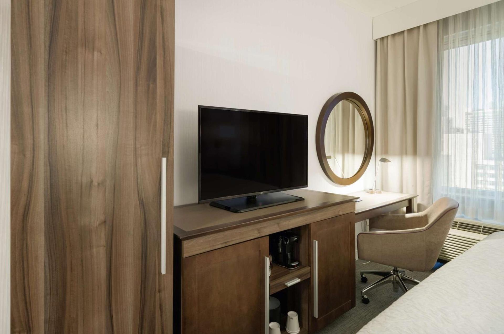 Hampton Inn Manhattan - Times Square South photo 10