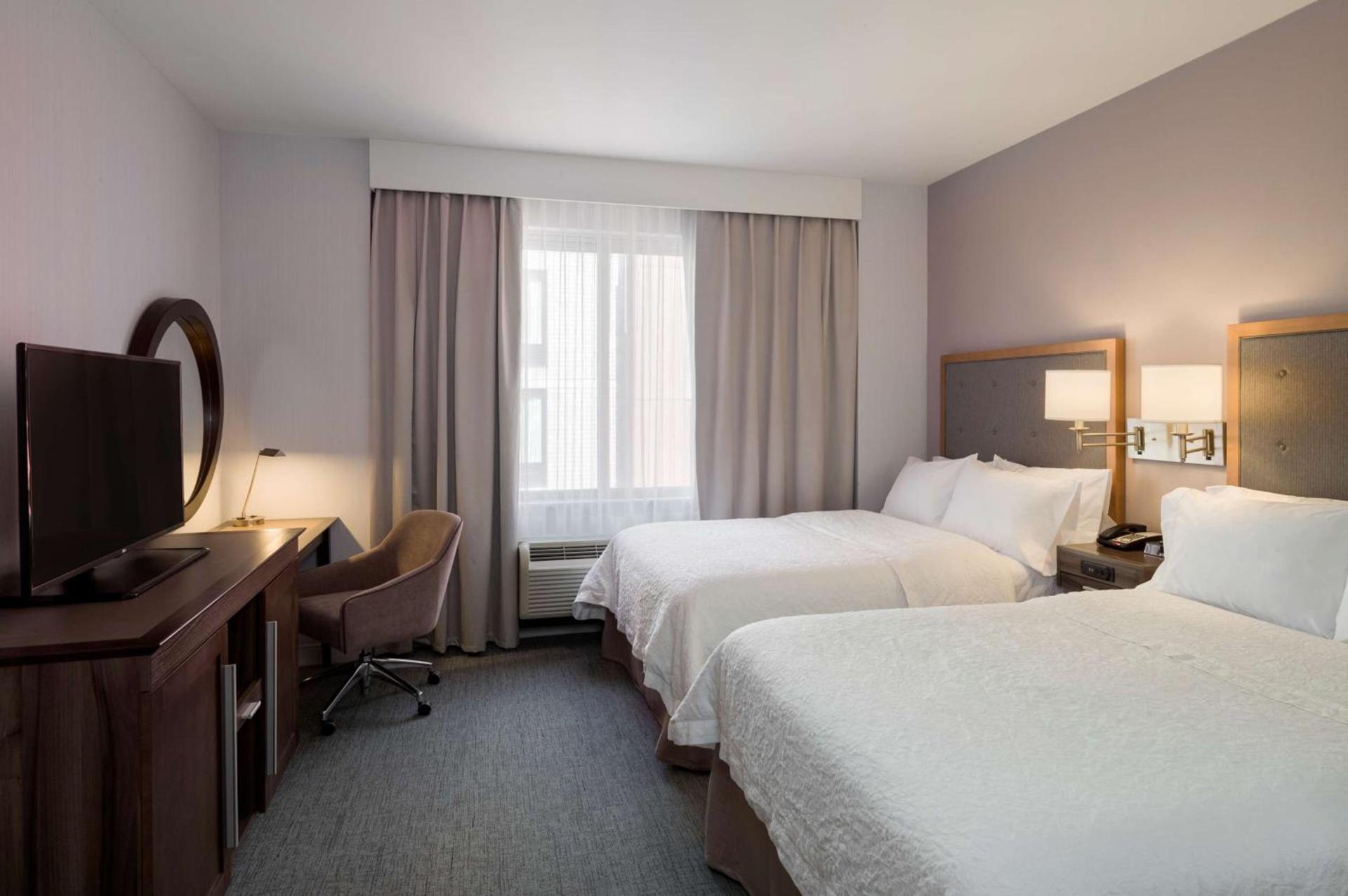 Hampton Inn Manhattan - Times Square South photo 11