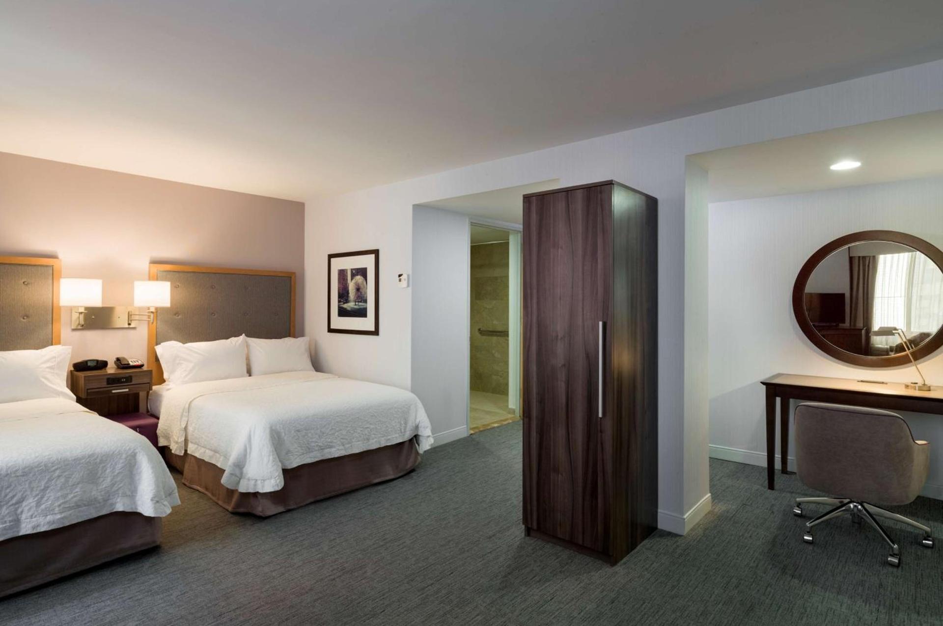 Hampton Inn Manhattan - Times Square South photo 16
