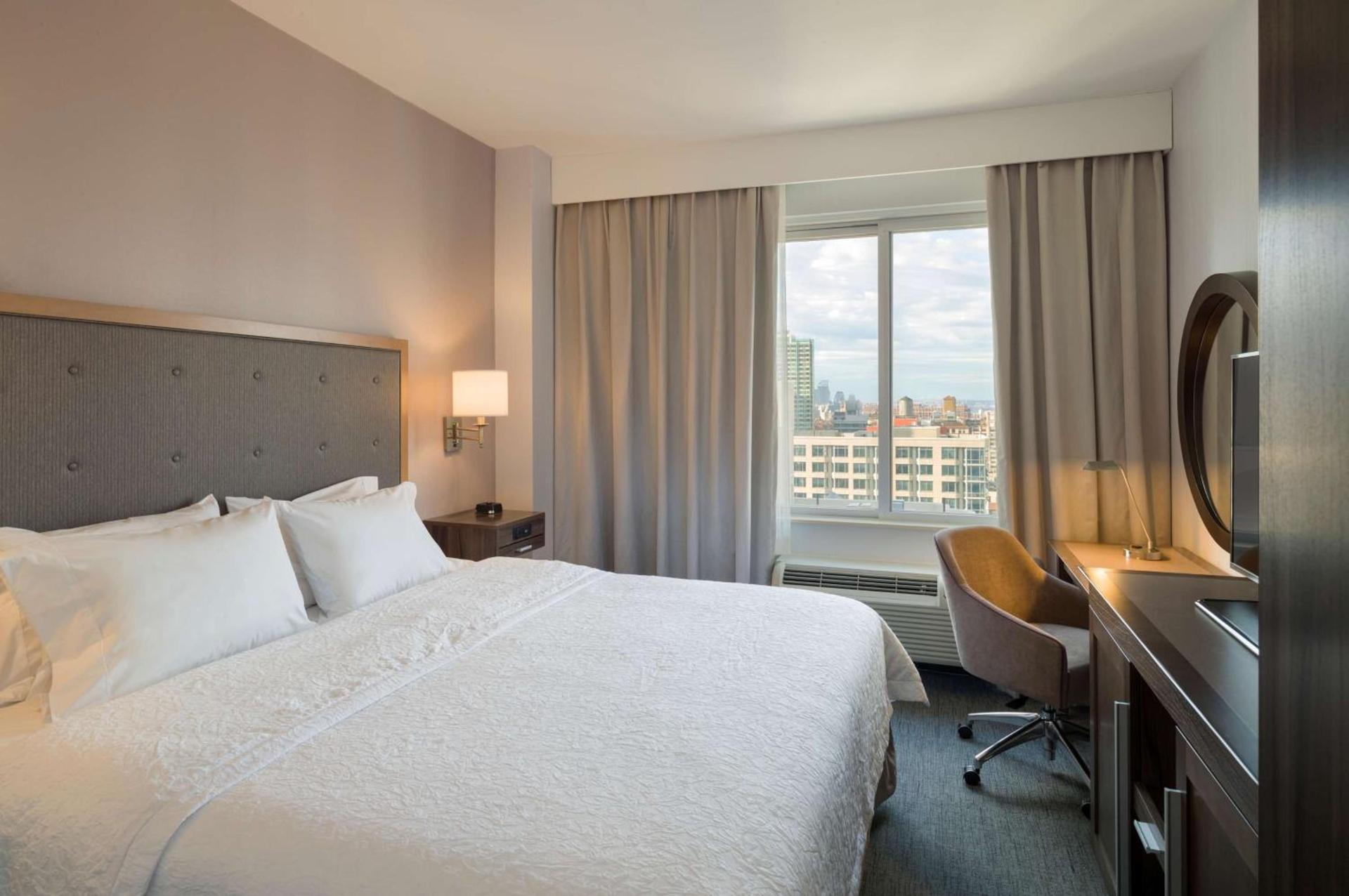 Hampton Inn Manhattan - Times Square South photo 21