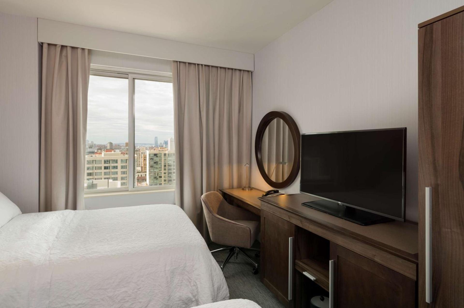 Hampton Inn Manhattan - Times Square South photo 26