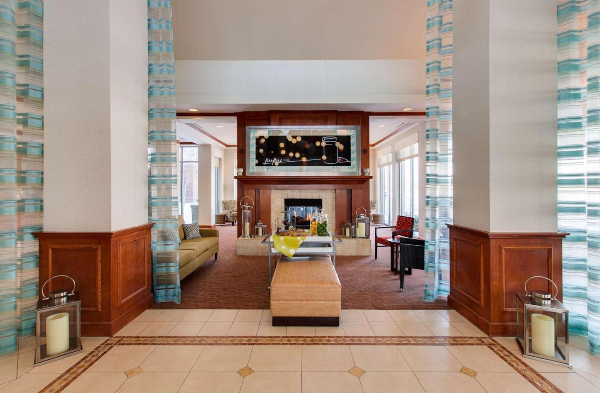 Hilton Garden Inn Naperville/Warrenville photo 9