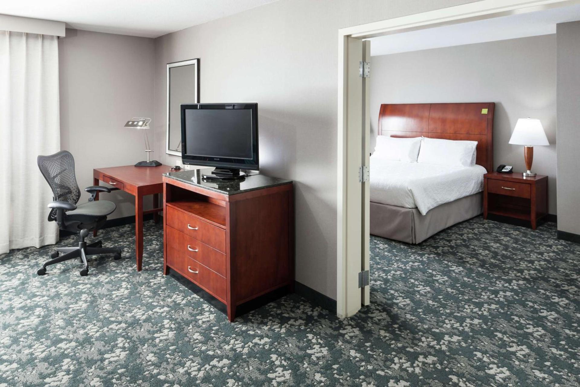 Hilton Garden Inn Naperville/Warrenville photo 15