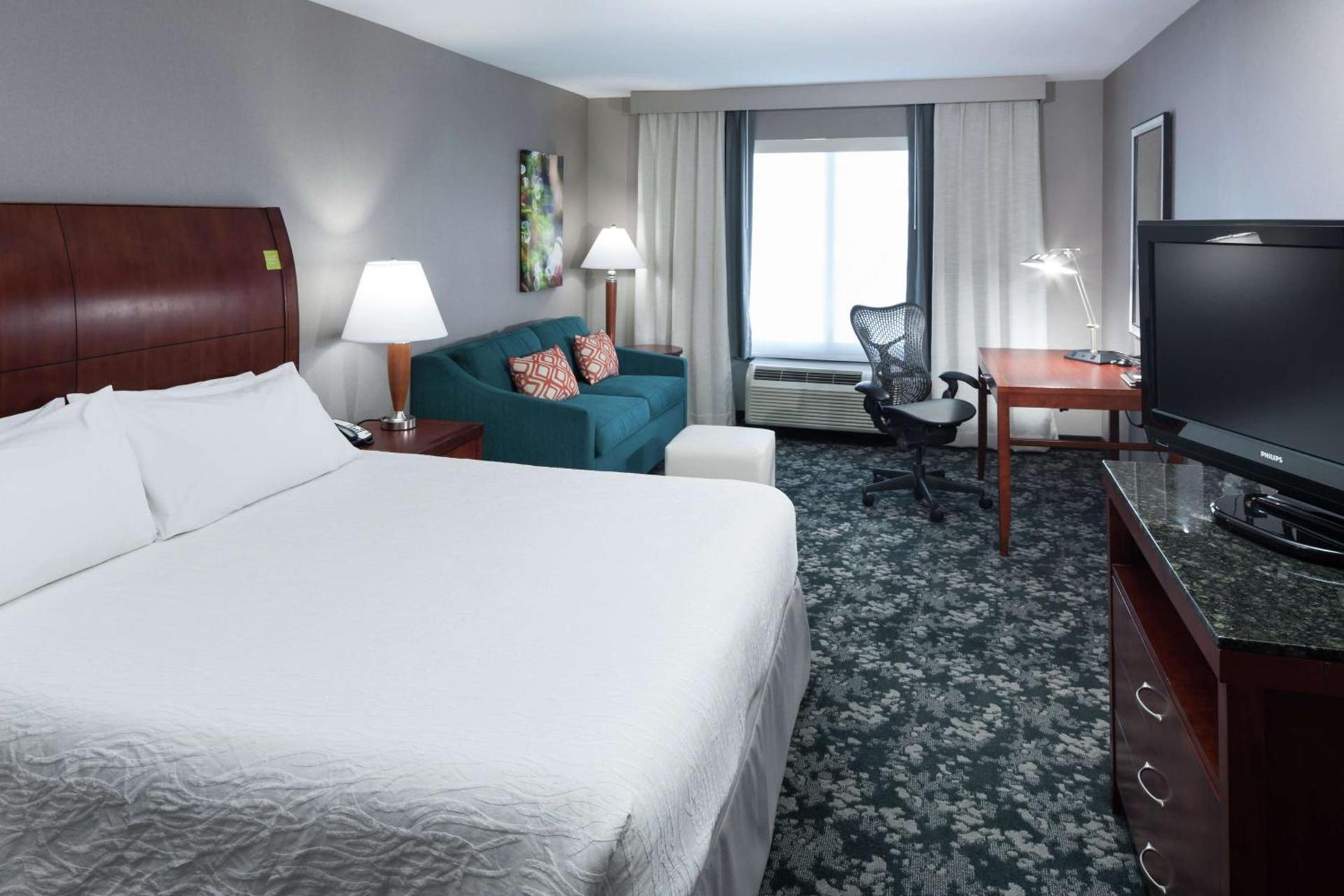 Hilton Garden Inn Naperville/Warrenville photo 16
