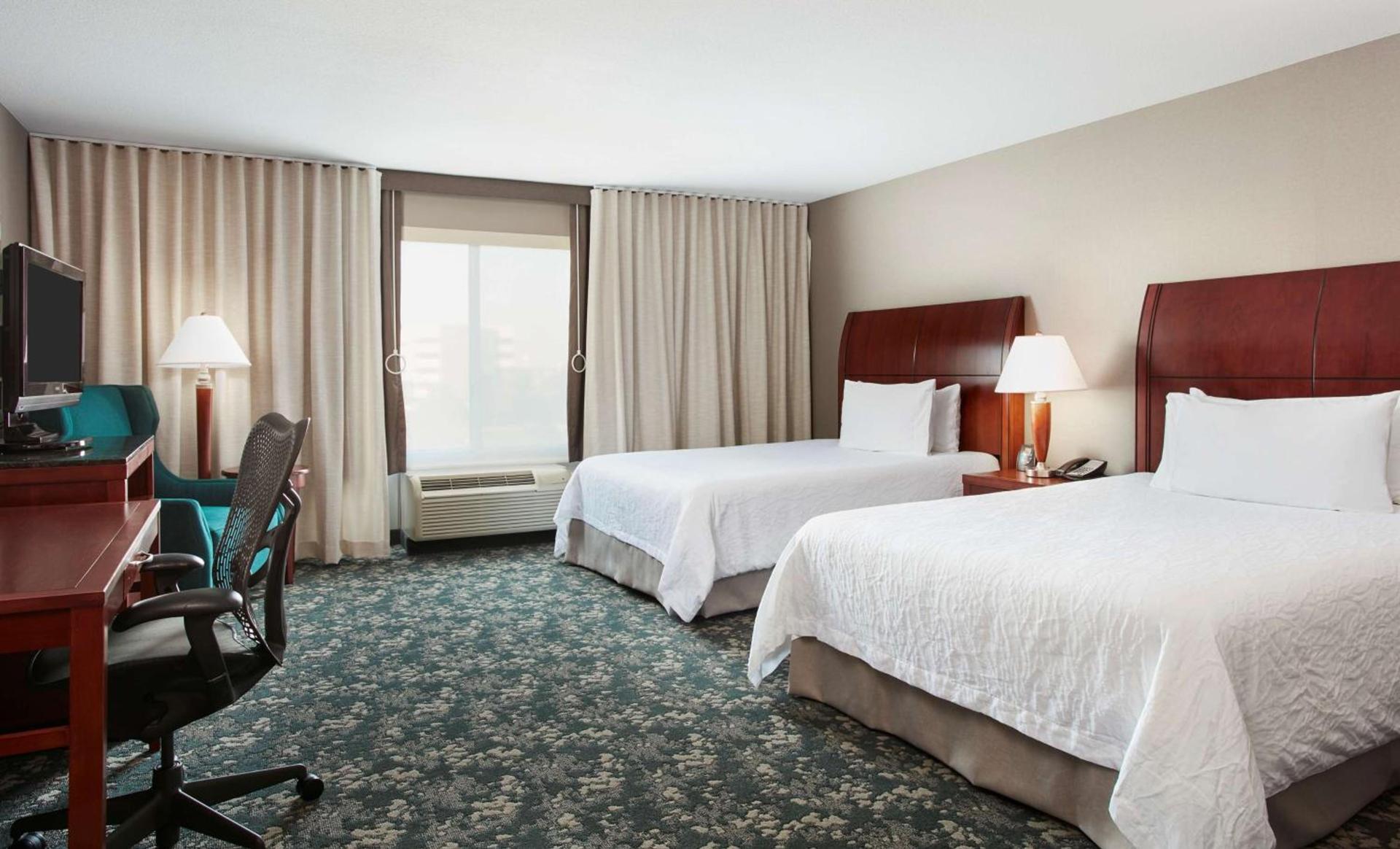 Hilton Garden Inn Naperville/Warrenville photo 25